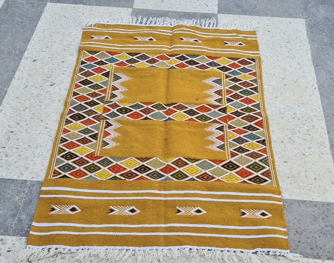 Handmade Berber kilim rug made of natural wool