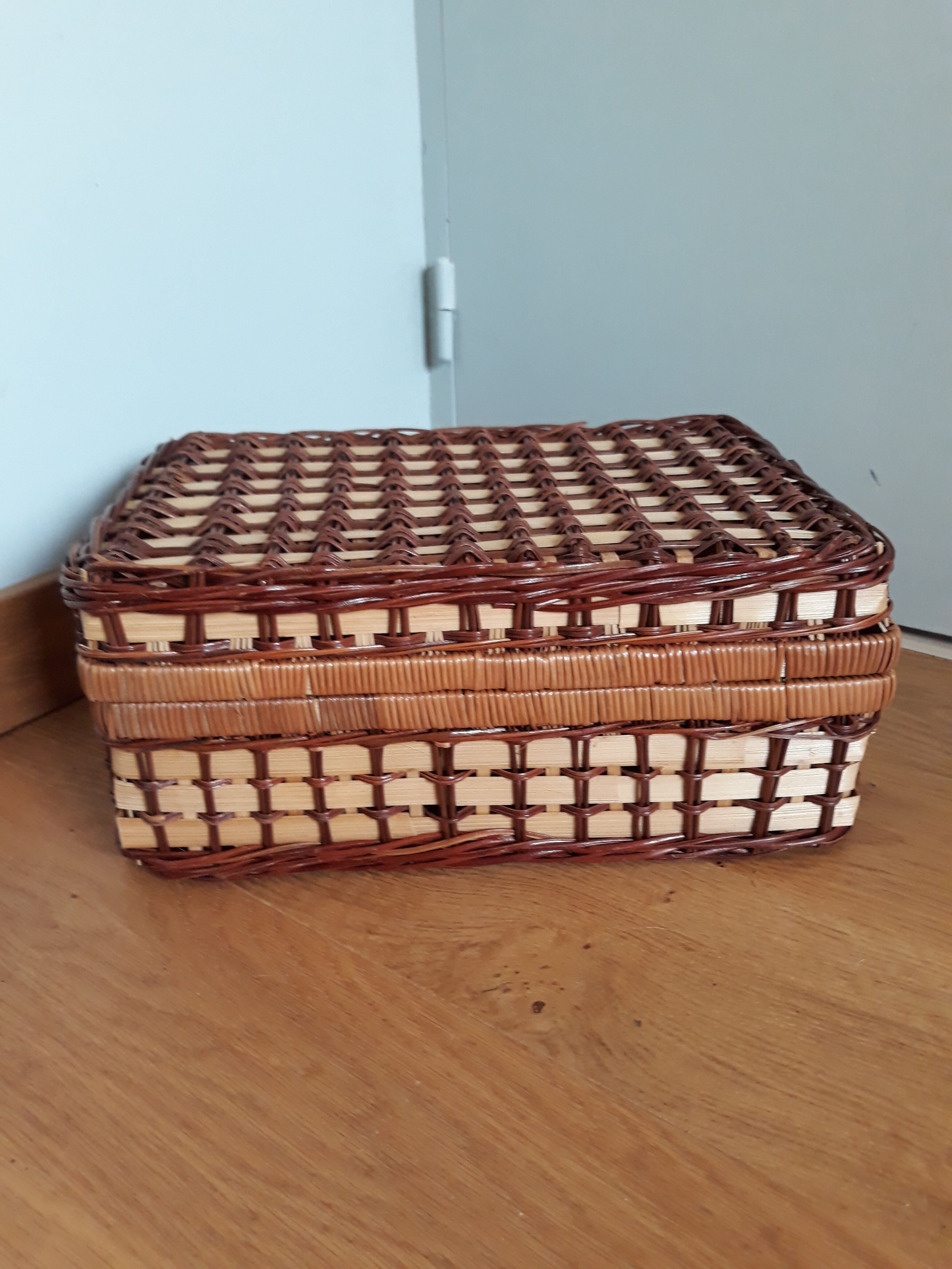 Wicker rattan suitcase
