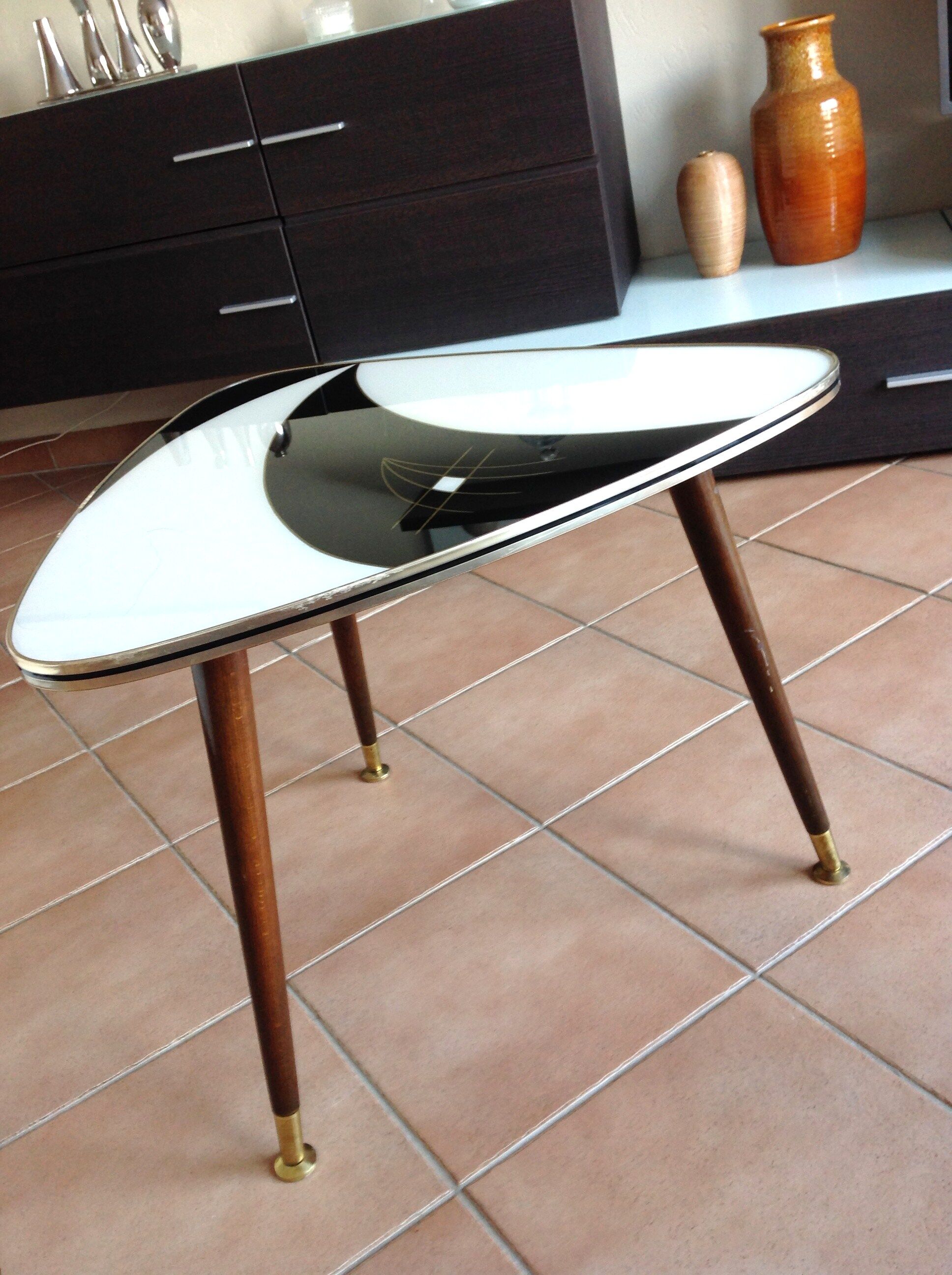 Tripod triangular coffee table / vintage 50-60s