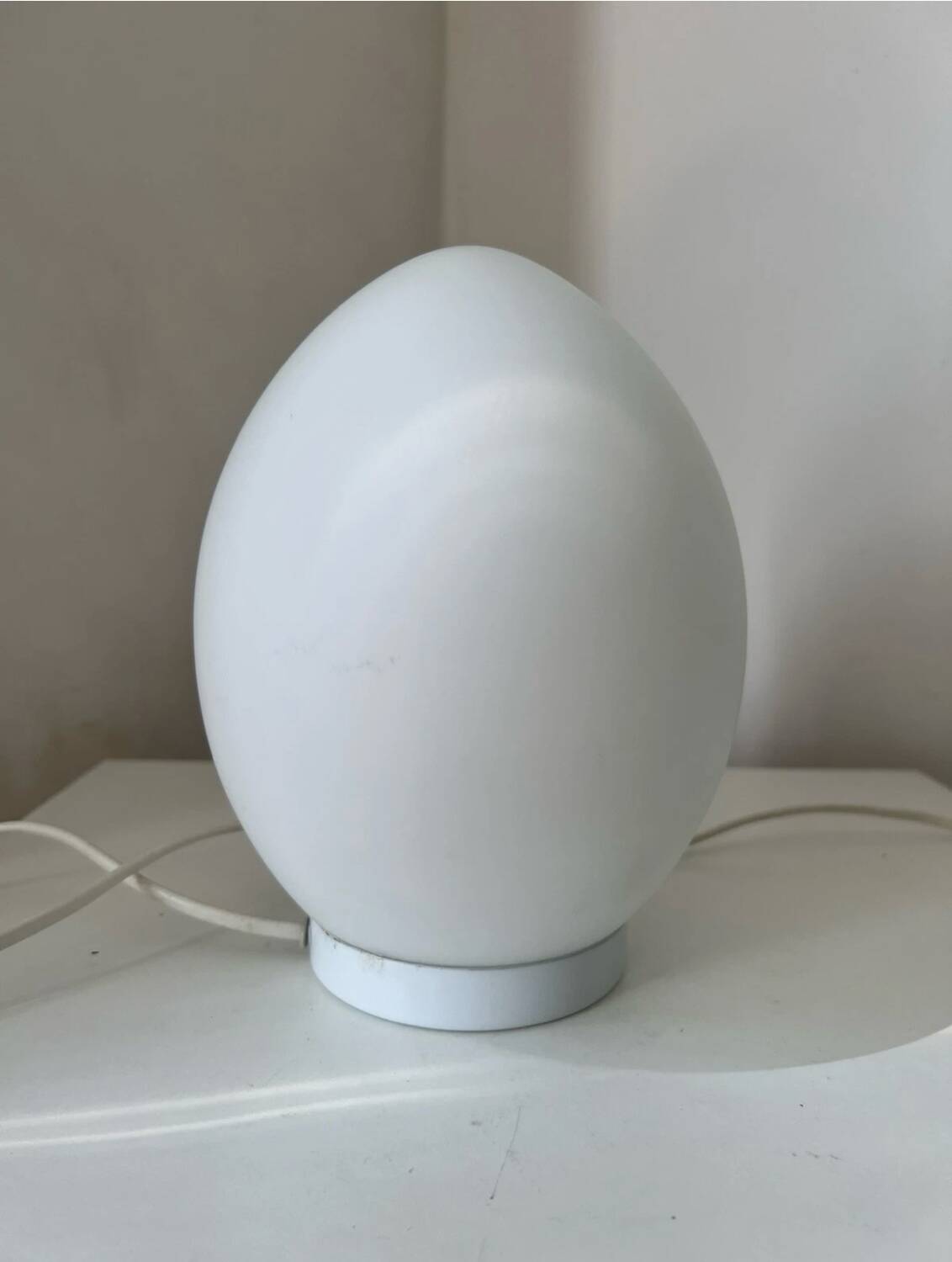 Vintage egg table lamp white glass Domec style egg