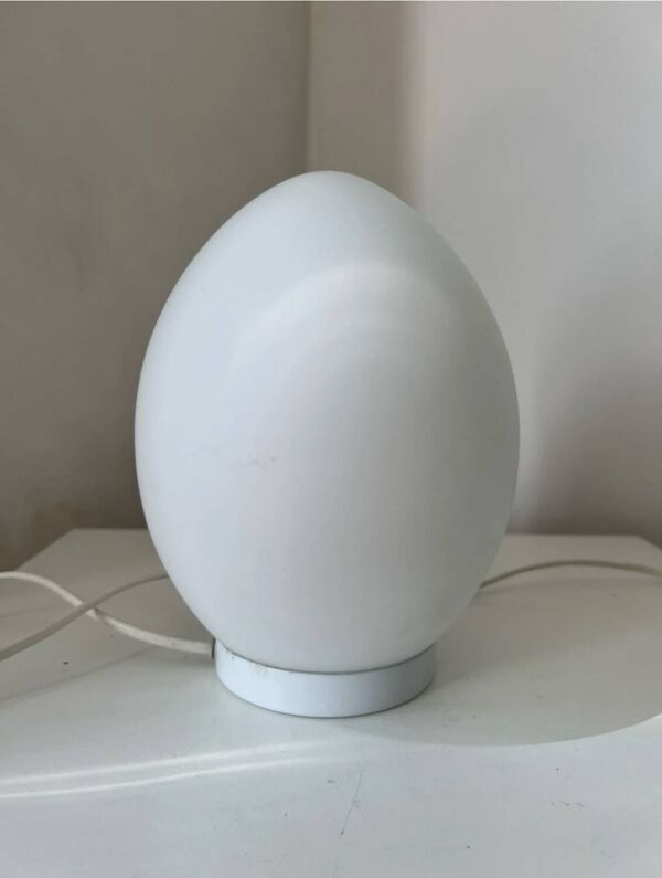 Lampe à poser Vintage œuf verre blanc style Domec oeuf