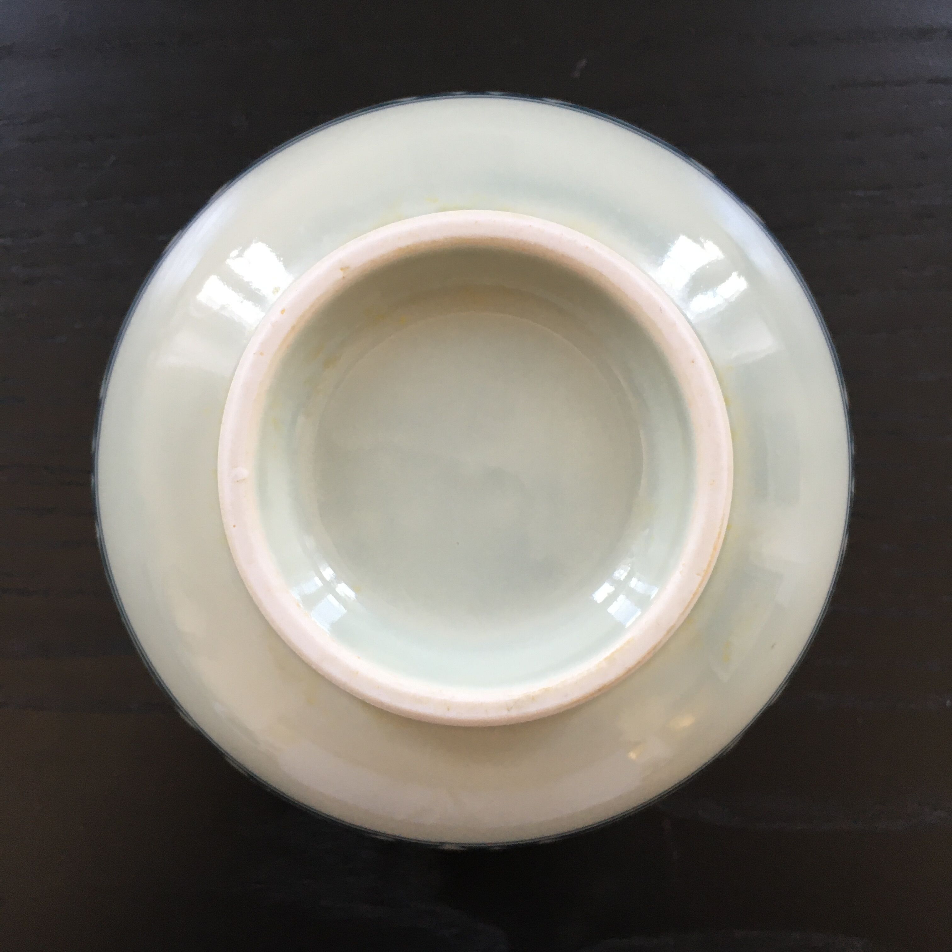 Chinese bowl with blue floral decoration