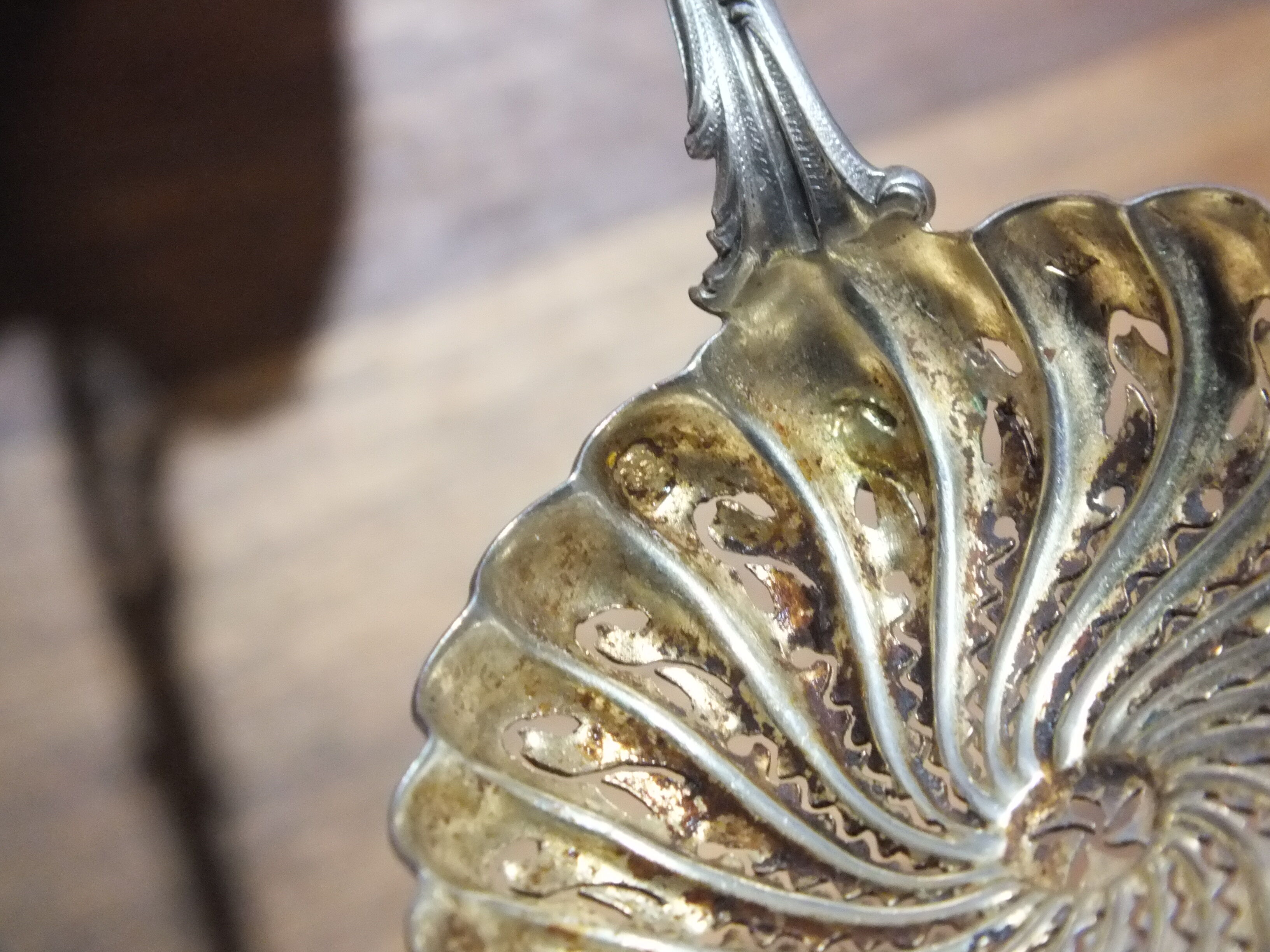 Rocaille style sprinkler in solid silver Minerva