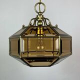 Vintage hexagonal diamond-cut crystal chandelier in gilded brass, Italy, 1960s.
