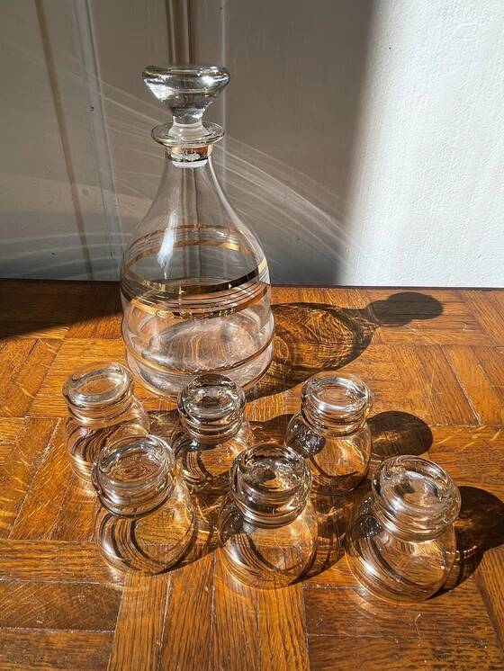 Service carafe et verres à liqueurs liseré doré