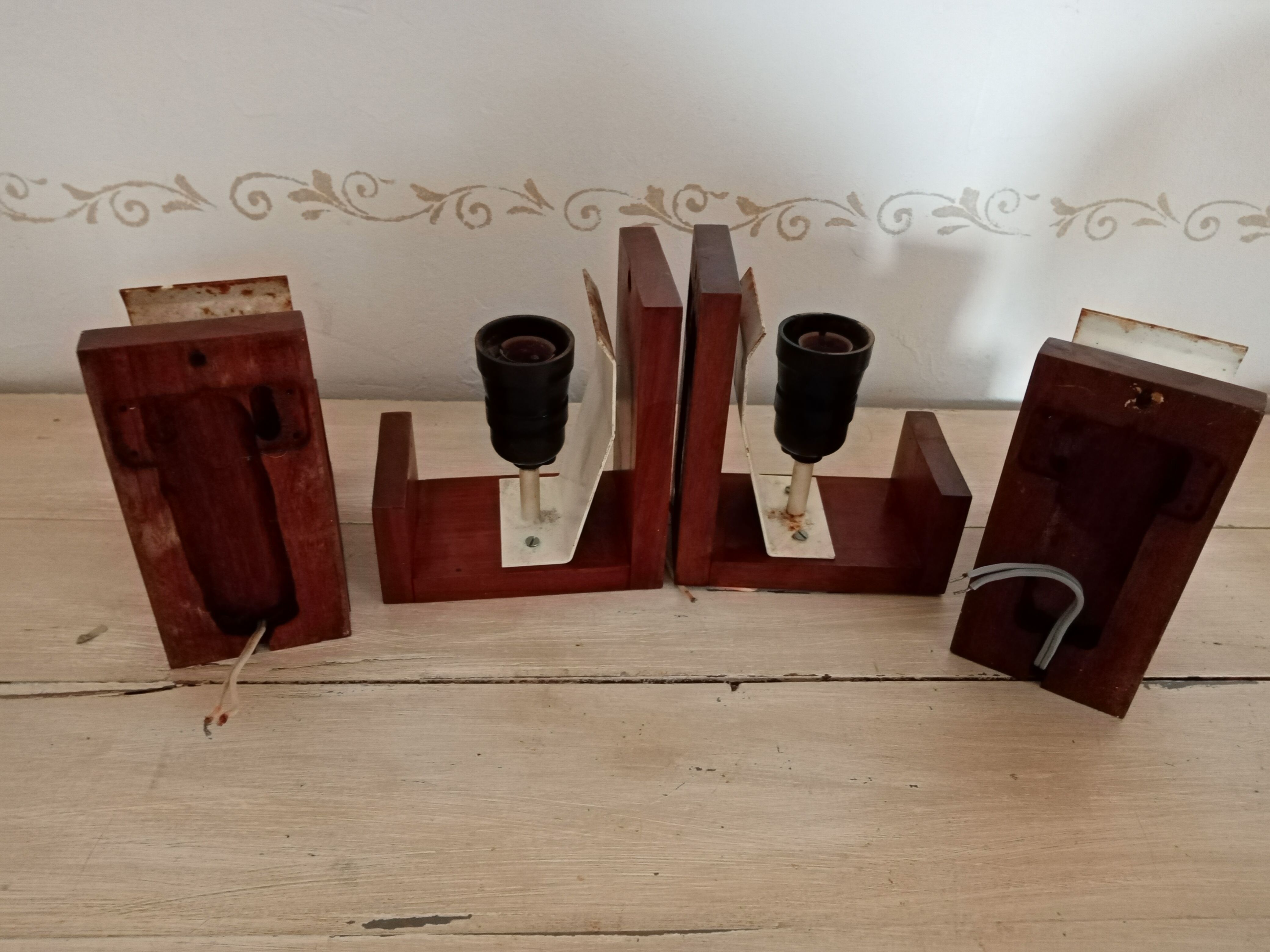 4 vintage wall light