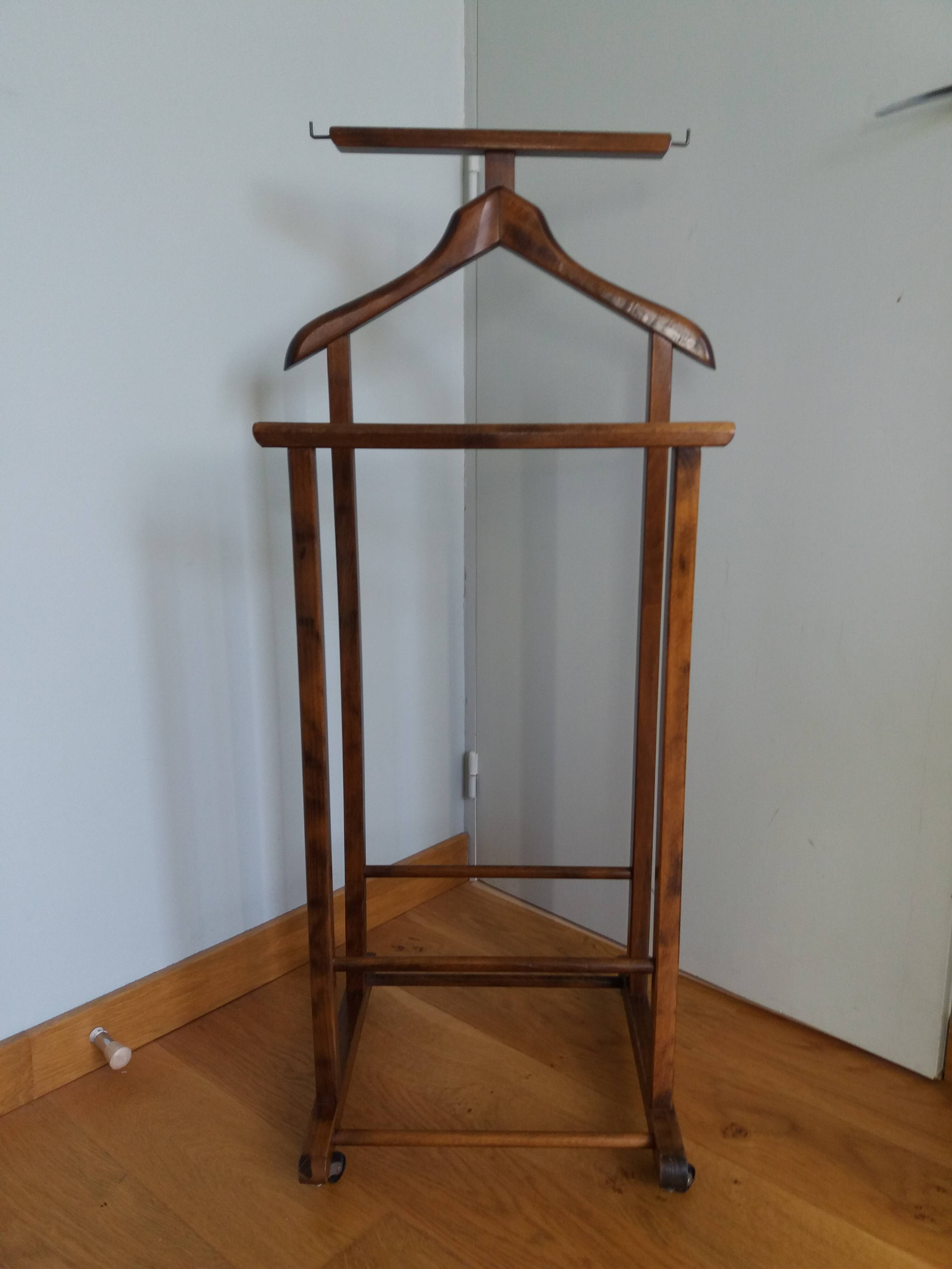 Valet stand with two clothes racks