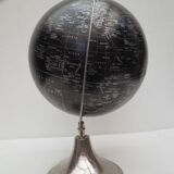 original black world map / metal base