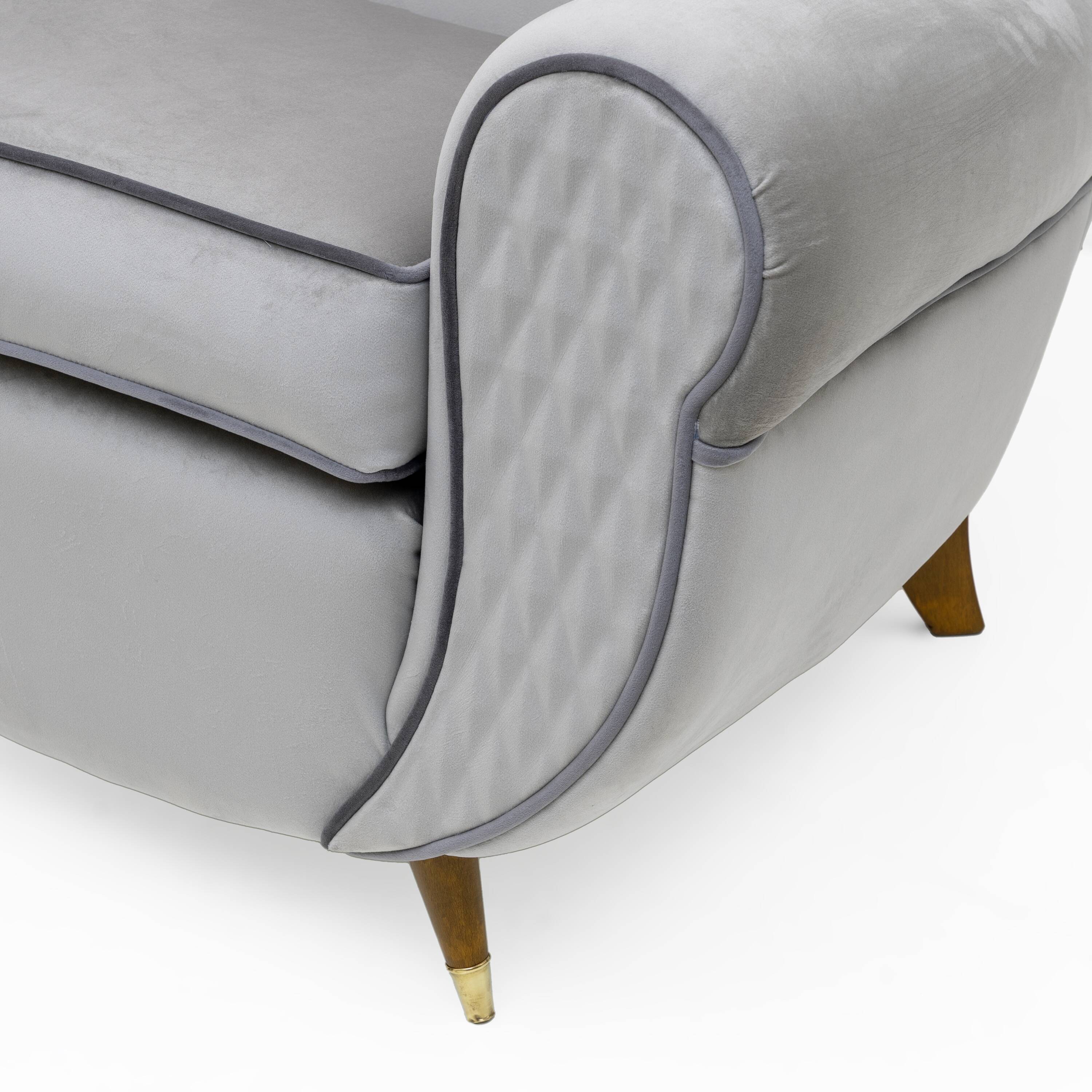 Attributed Guglielmo Ulrich Art Deco Italian Velvet Sofa, 1940s