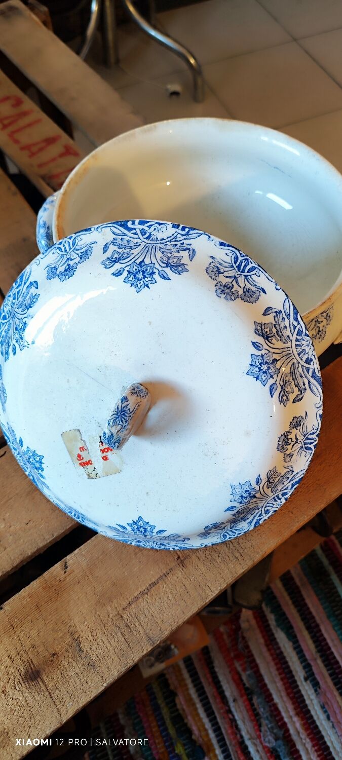 Antique soup tureen Alebacq & M. Bouchart – earthenware from Saint-Amand – decorated