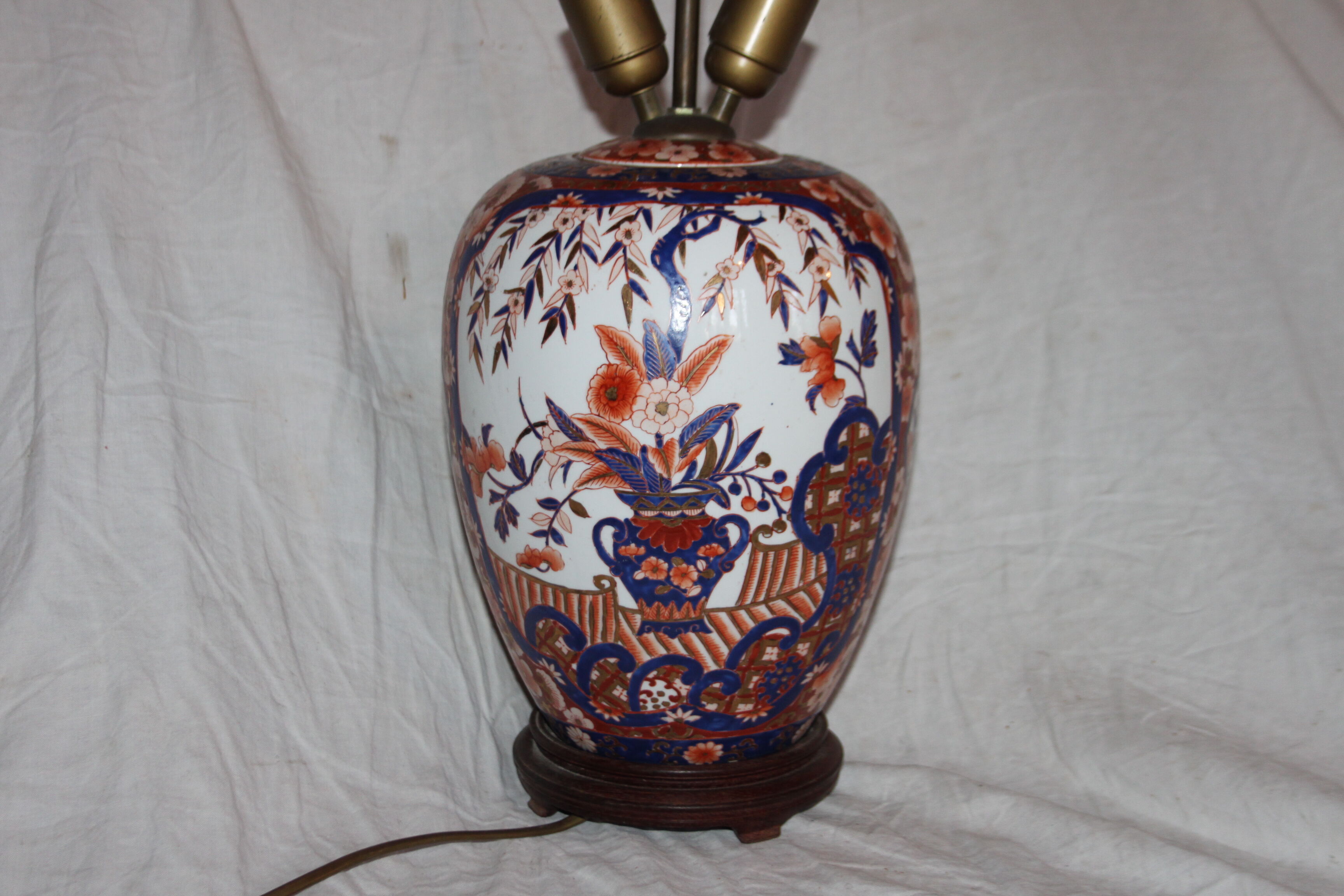 Old porcelain lamp Imari Japan XIX th