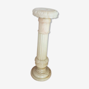 Albatra column