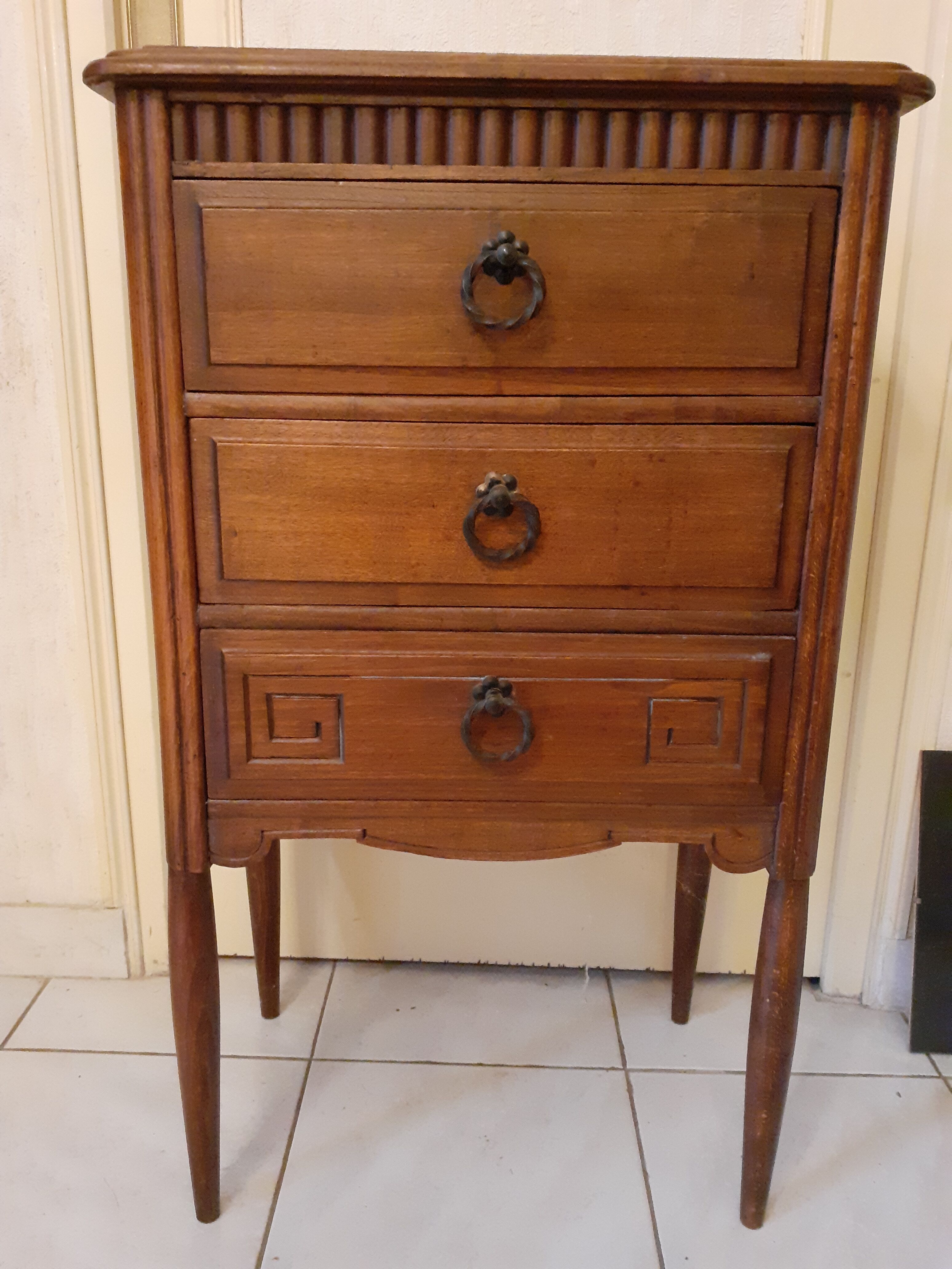 Marble shelf cabinet