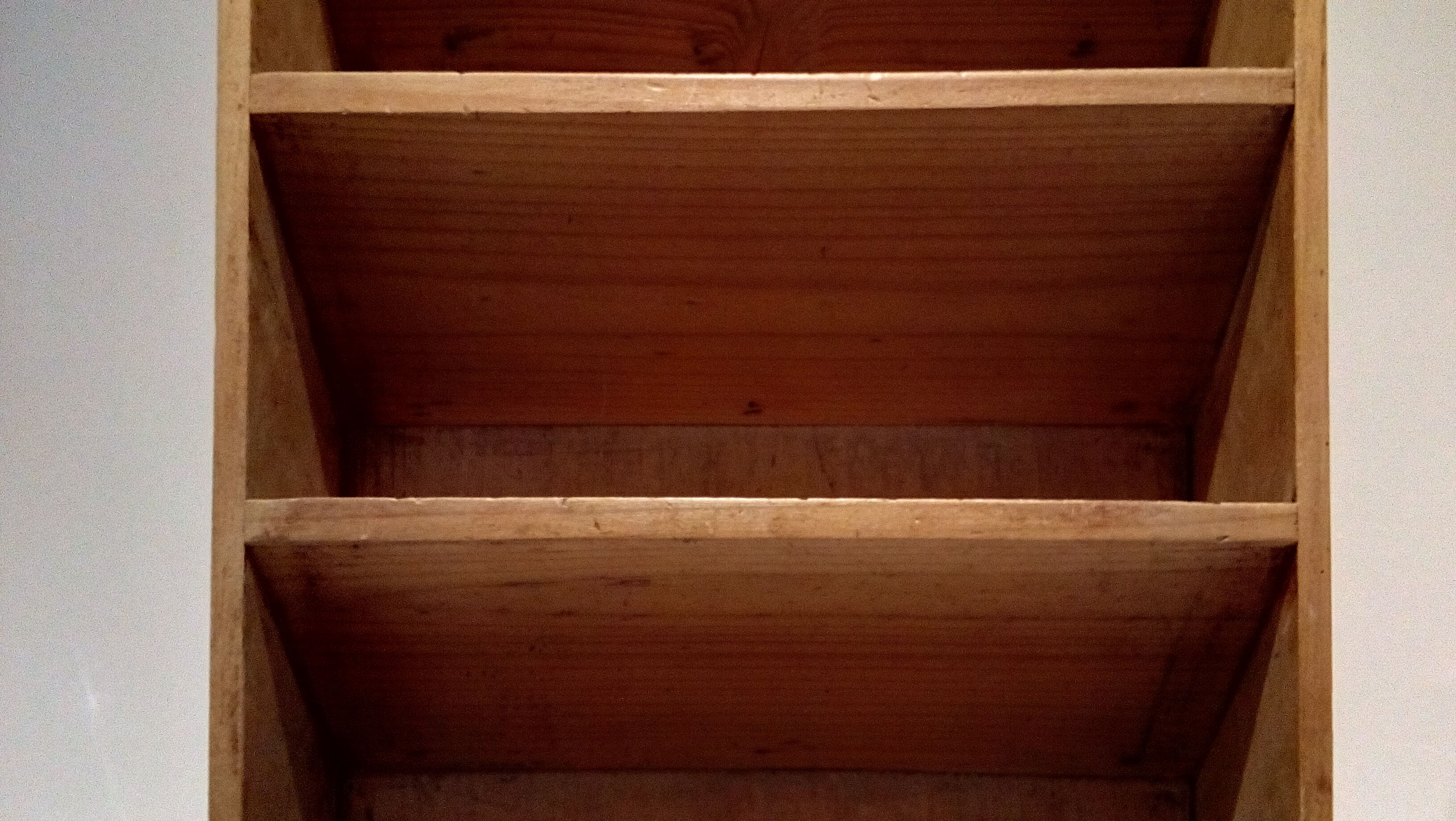 Letter holders made of raw wood