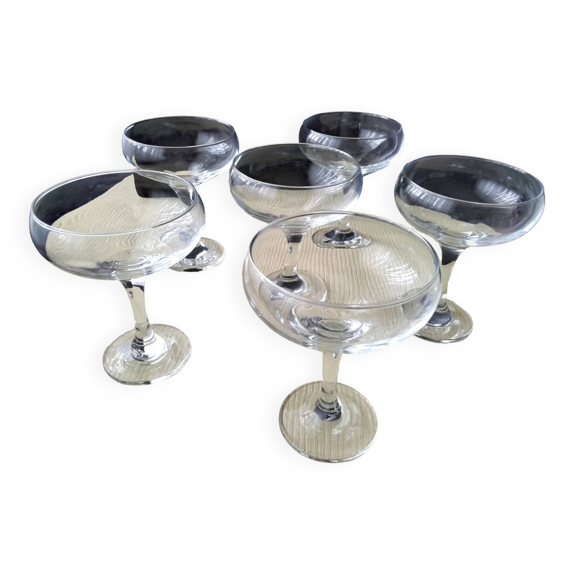 6 Large champagne glasses in plain glass or for starters or desserts