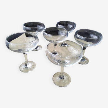 6 Large champagne glasses in plain glass or for starter or dessert