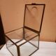 Boite vitrine en verre et laiton