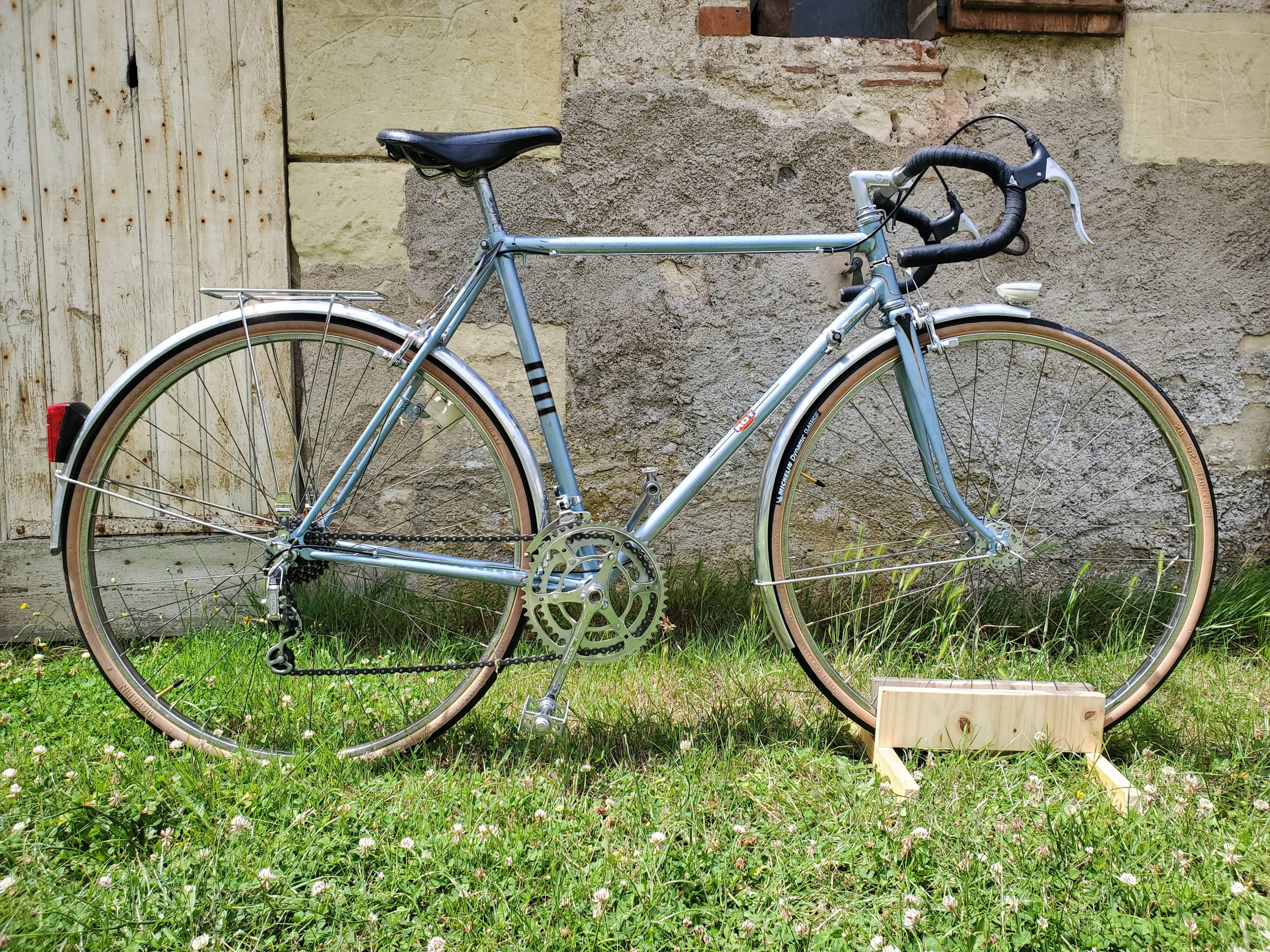 Vélo vintage ancien randonneuse Roy restauré