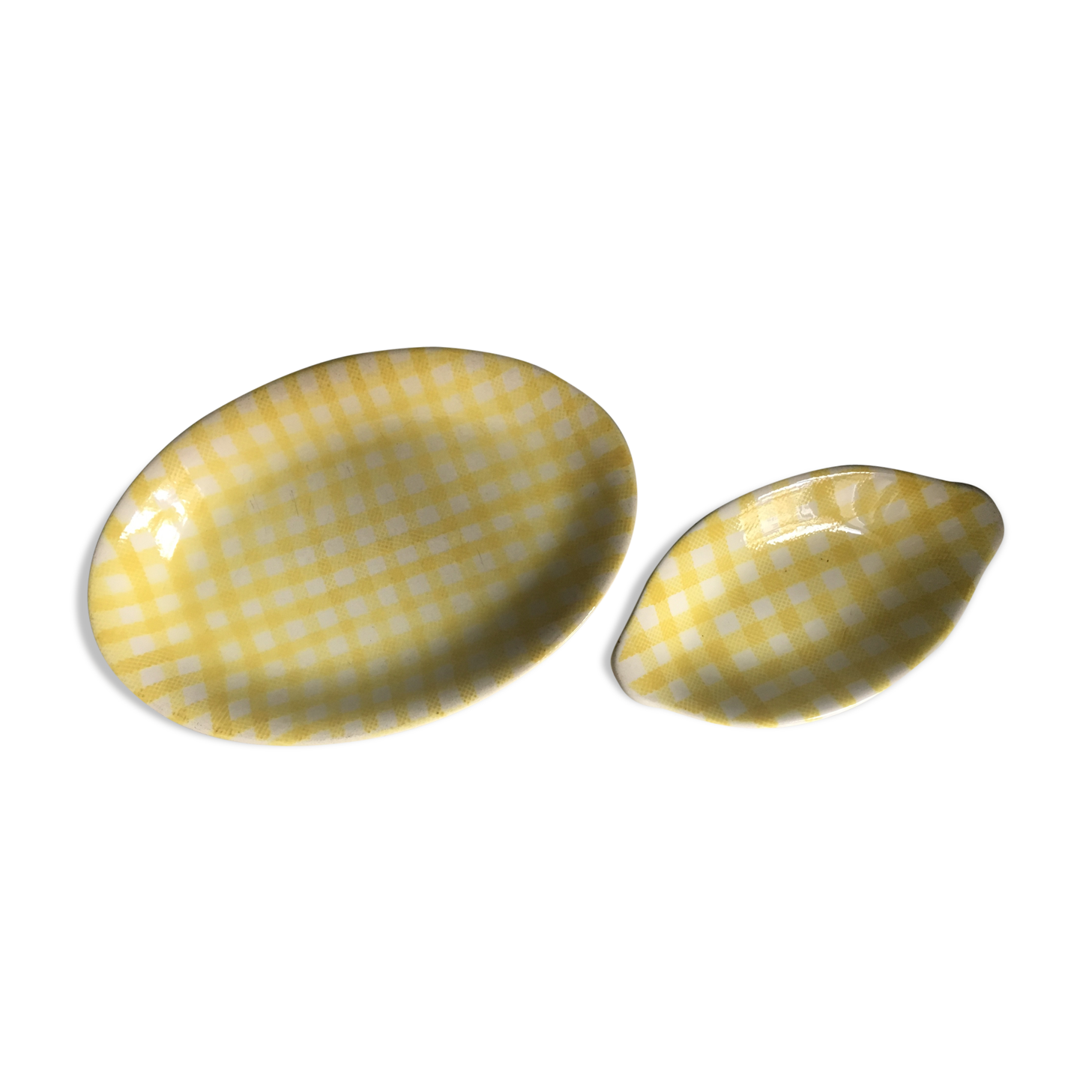 Set of dishes, salt faience