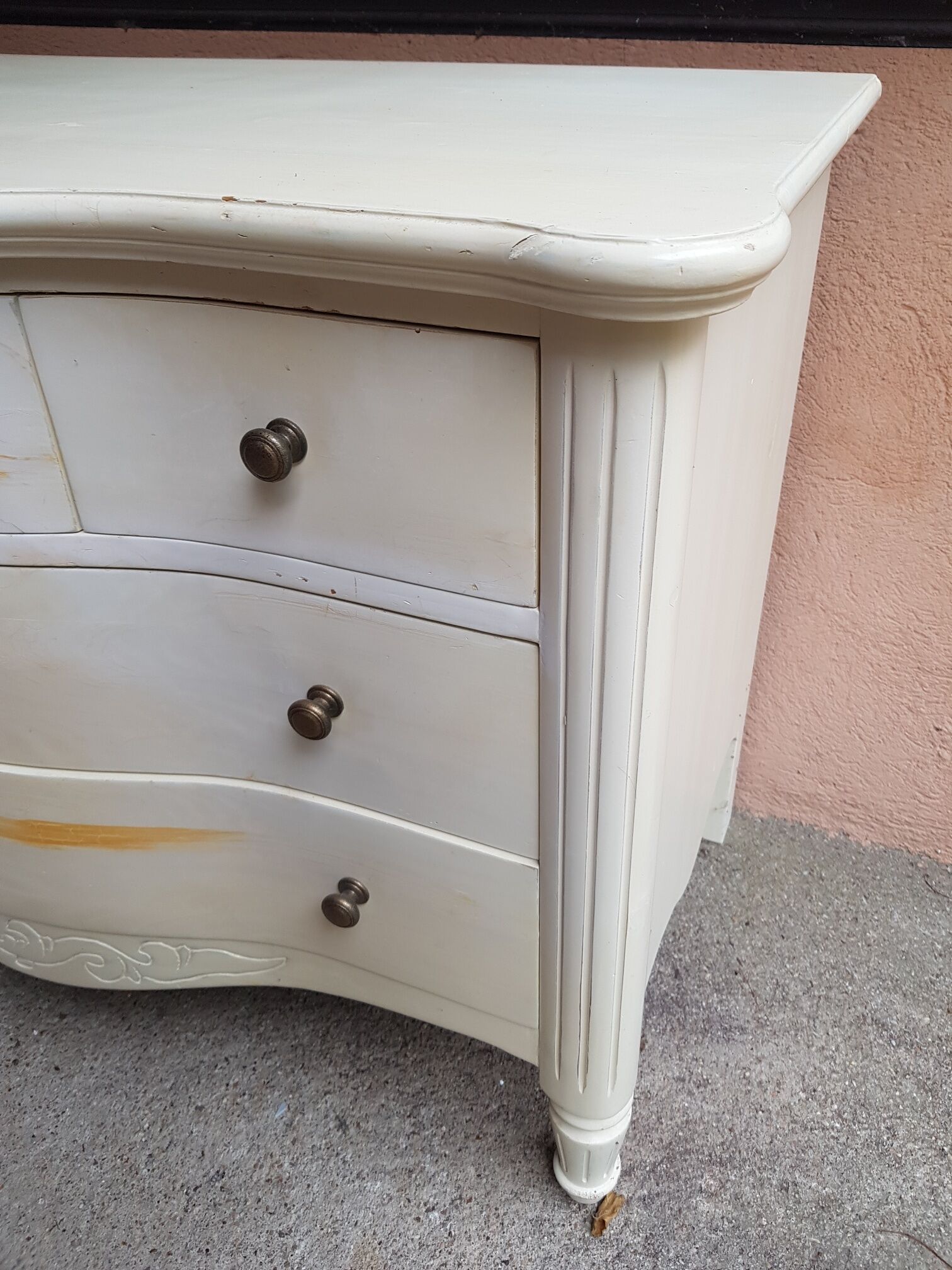 Off-white dresser