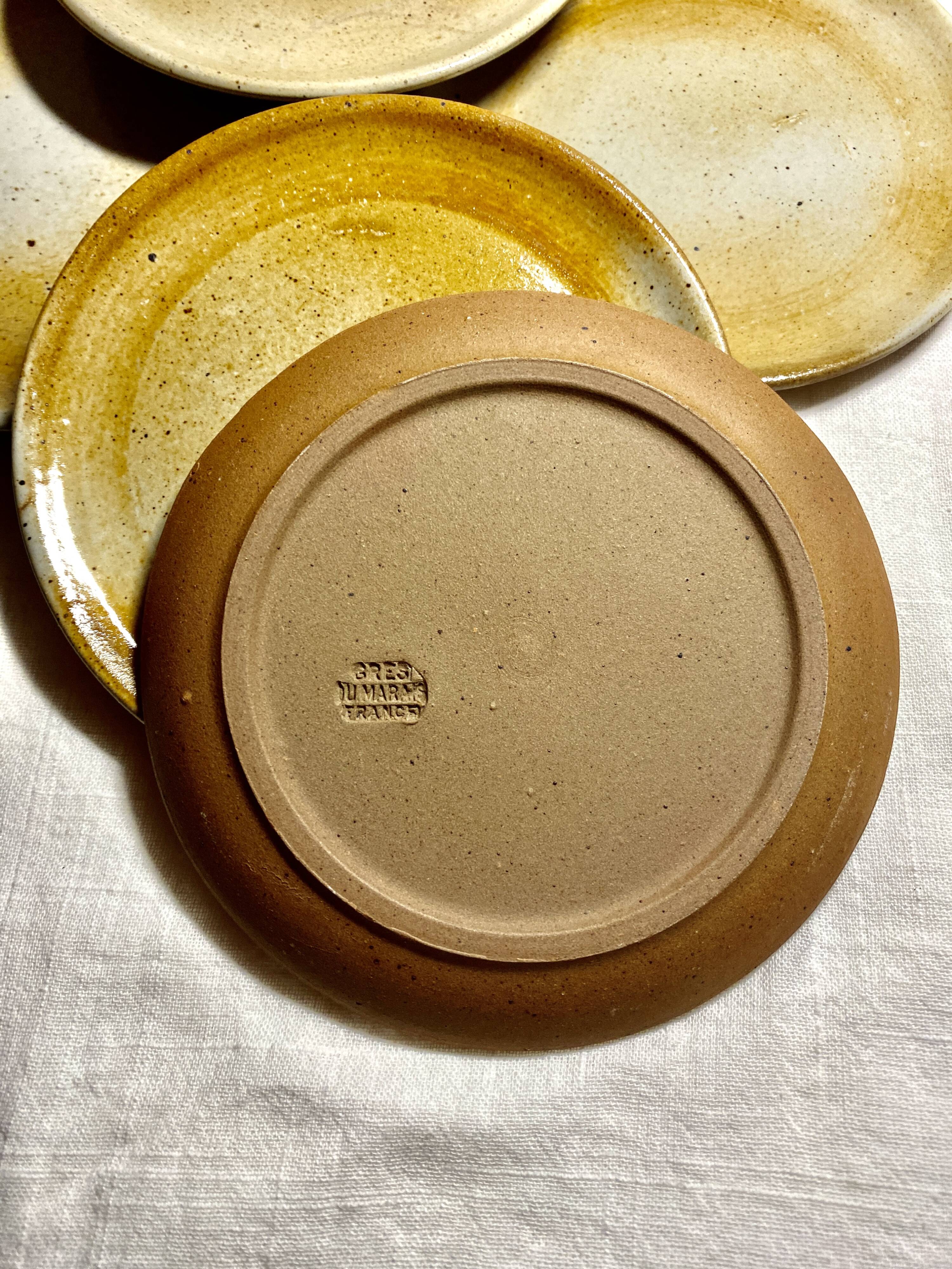 7 assiettes à dessert vintage en grès