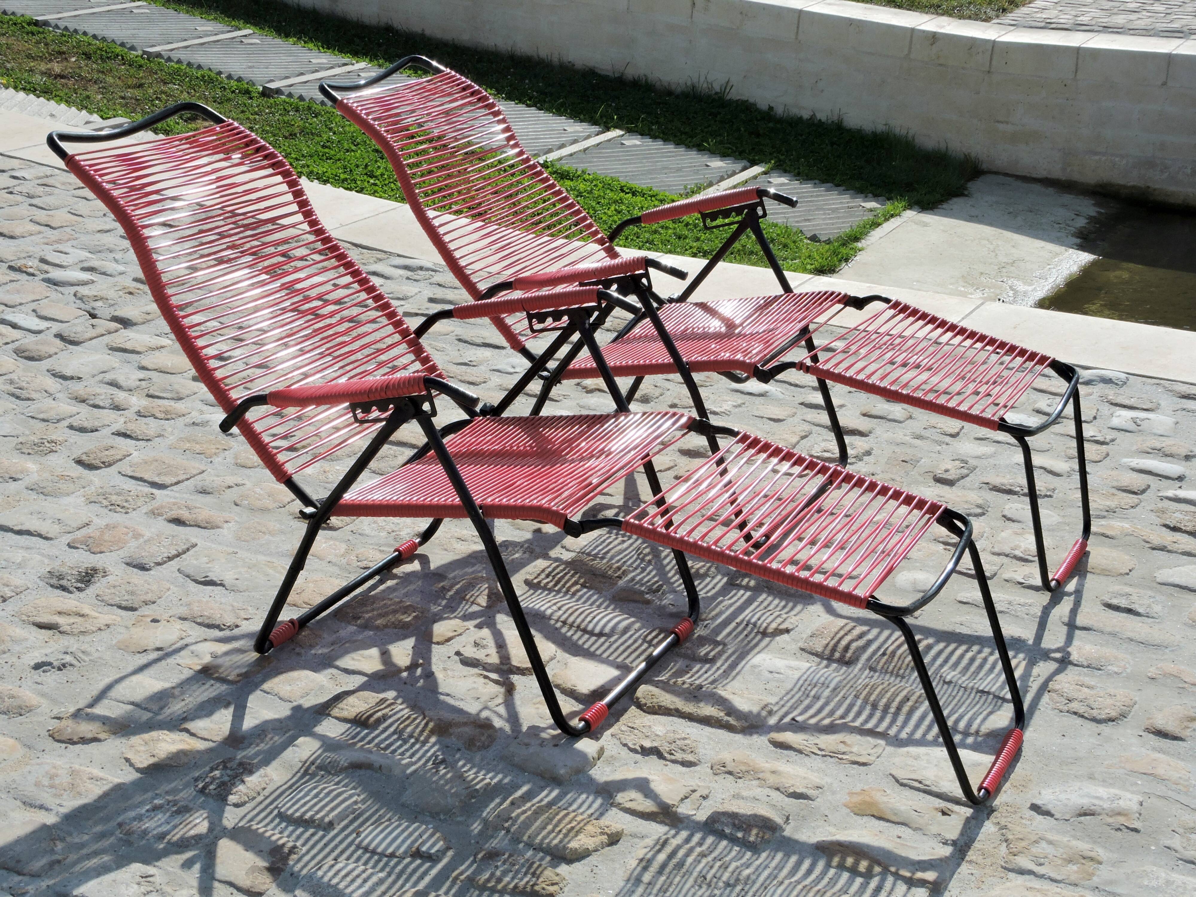 Pair of folding lounge chairs scoubidou vintage 60s