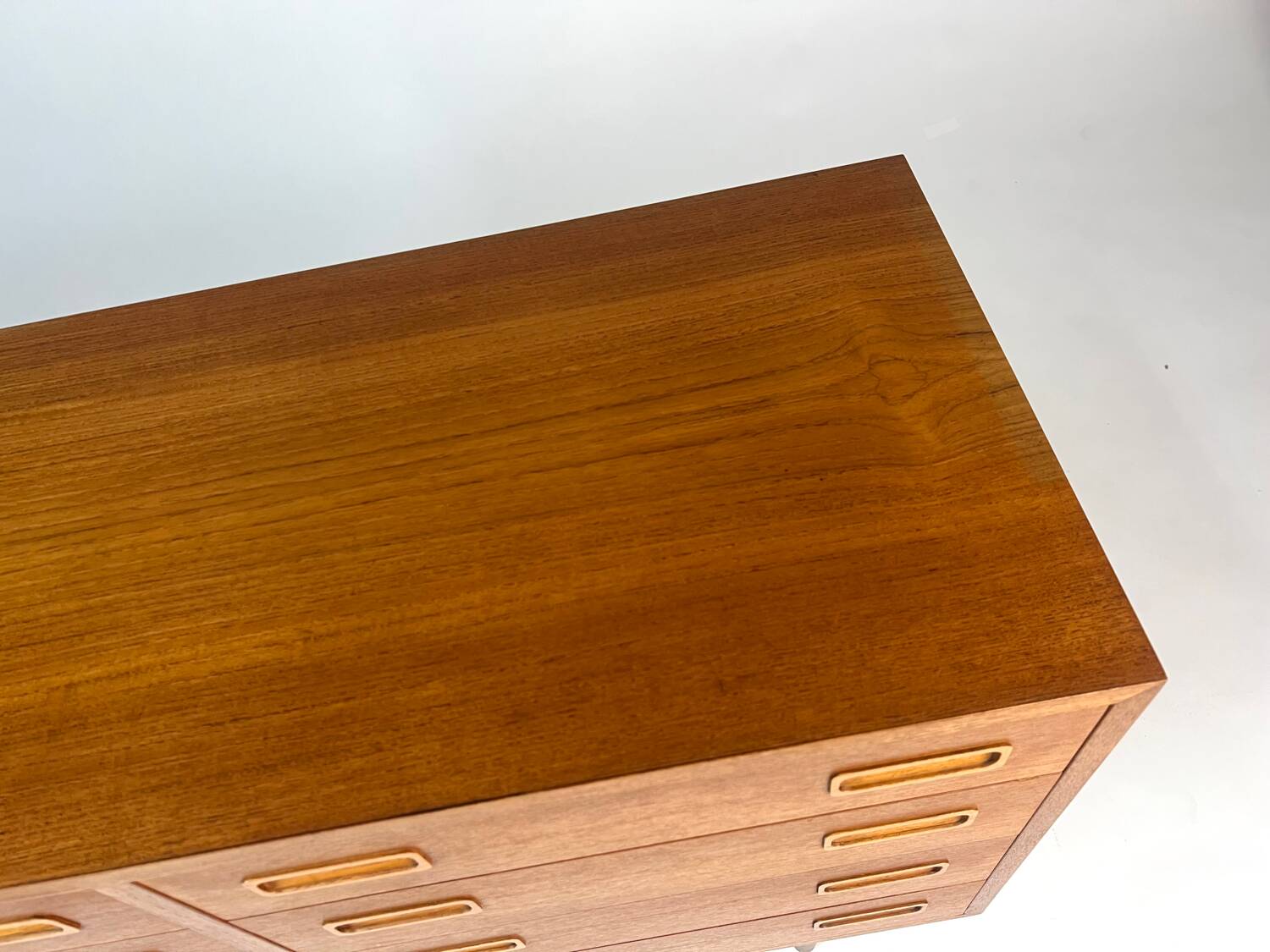 Danish Teak Sideboard Dresser Chest of Drawer by Poul Hundevad - 1960s Design Mid-Century