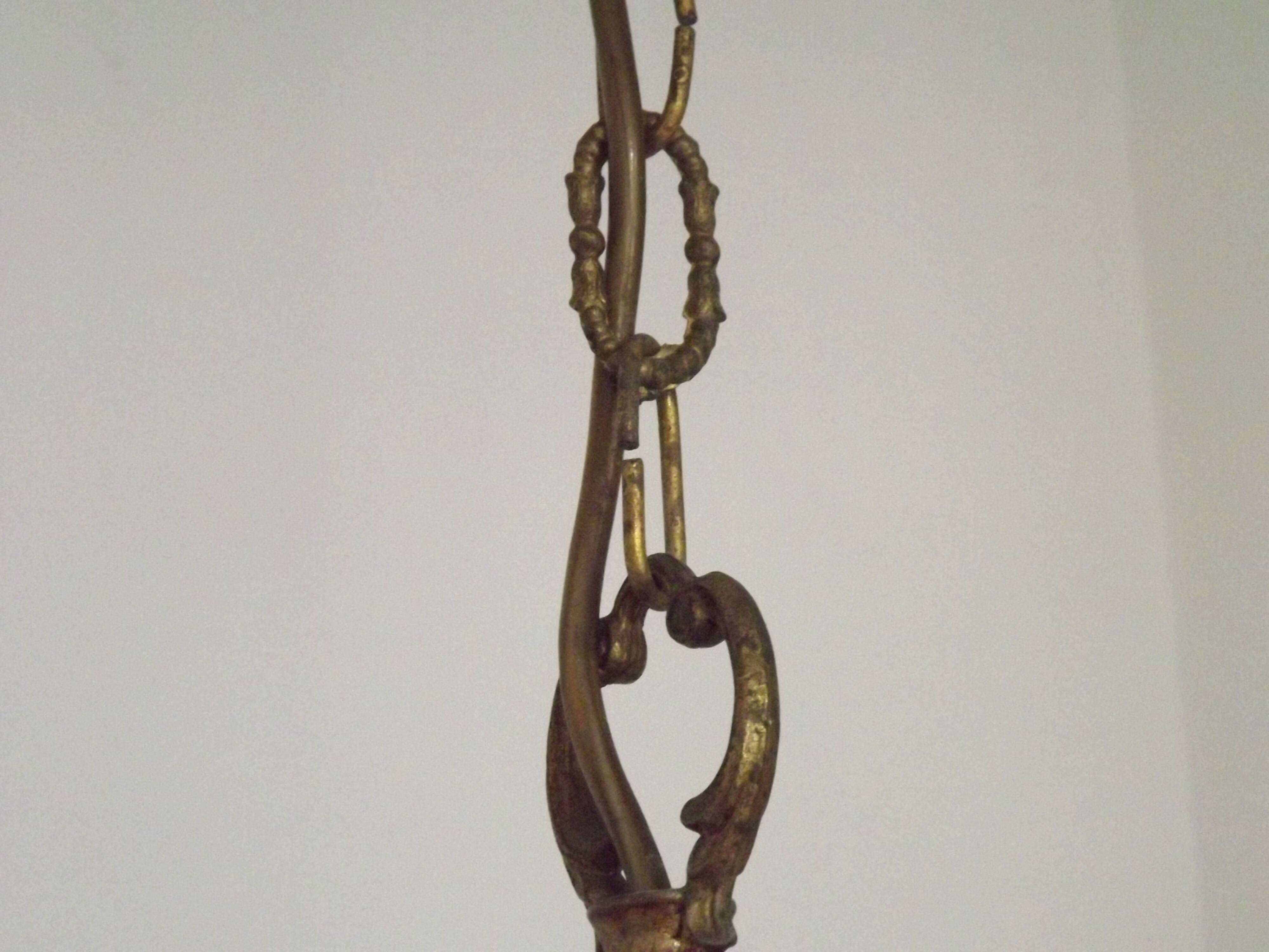 Lustre traditionnel français vintage en bronze à 5 lumières, datant du milieu du siècle dernier 5489