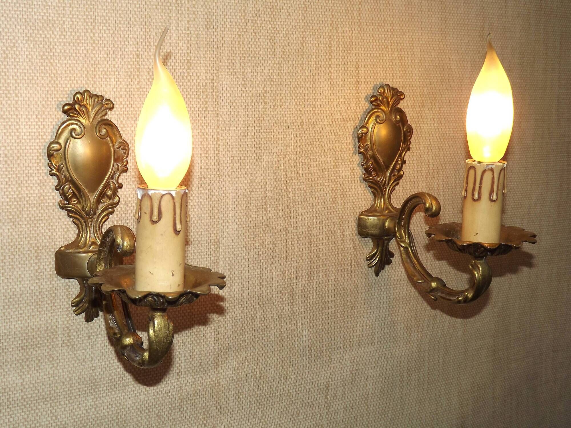 Pair of french vintage gilt bronze traditional style single wall lights 5113