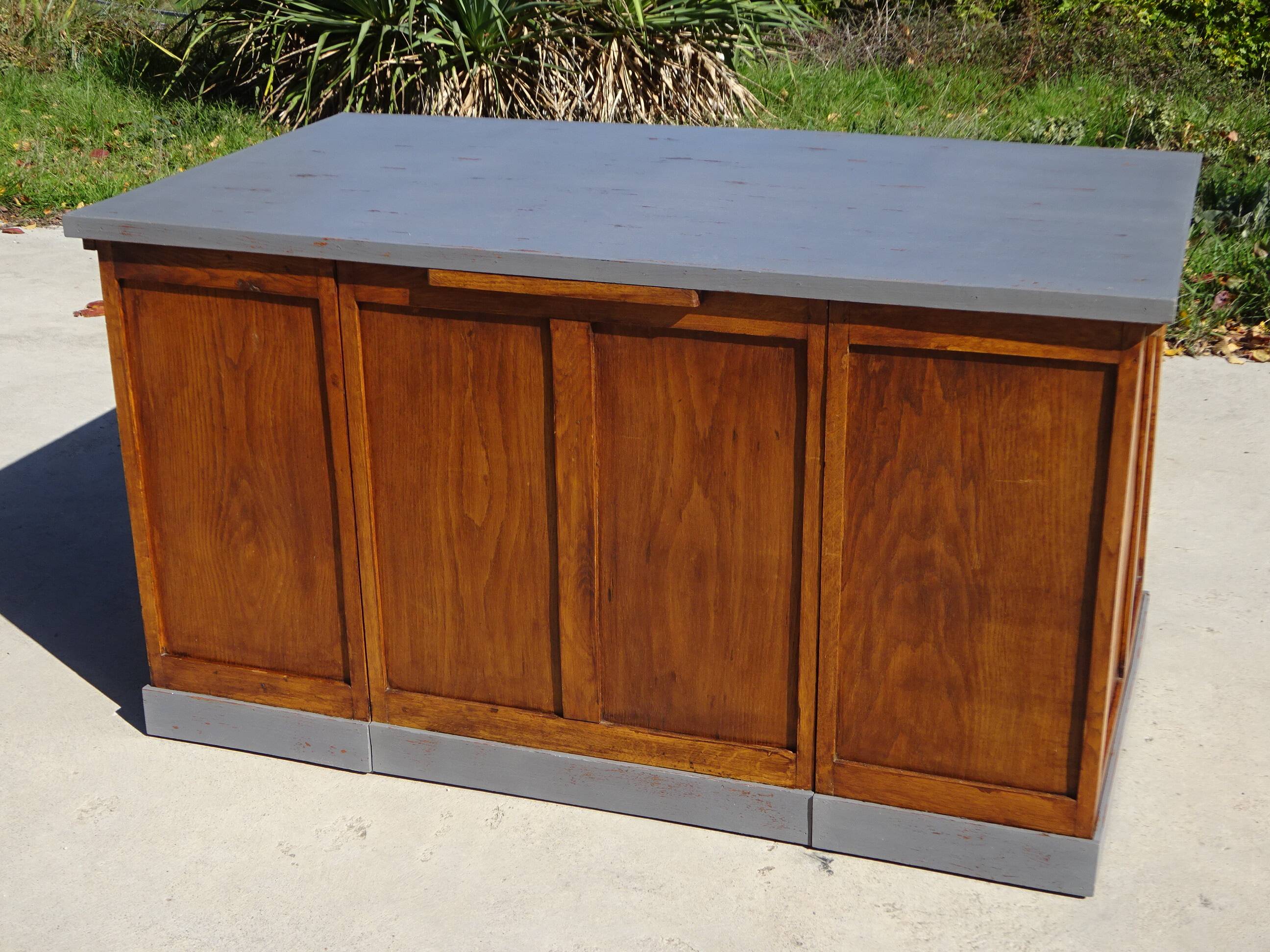 American desk, 9 drawers