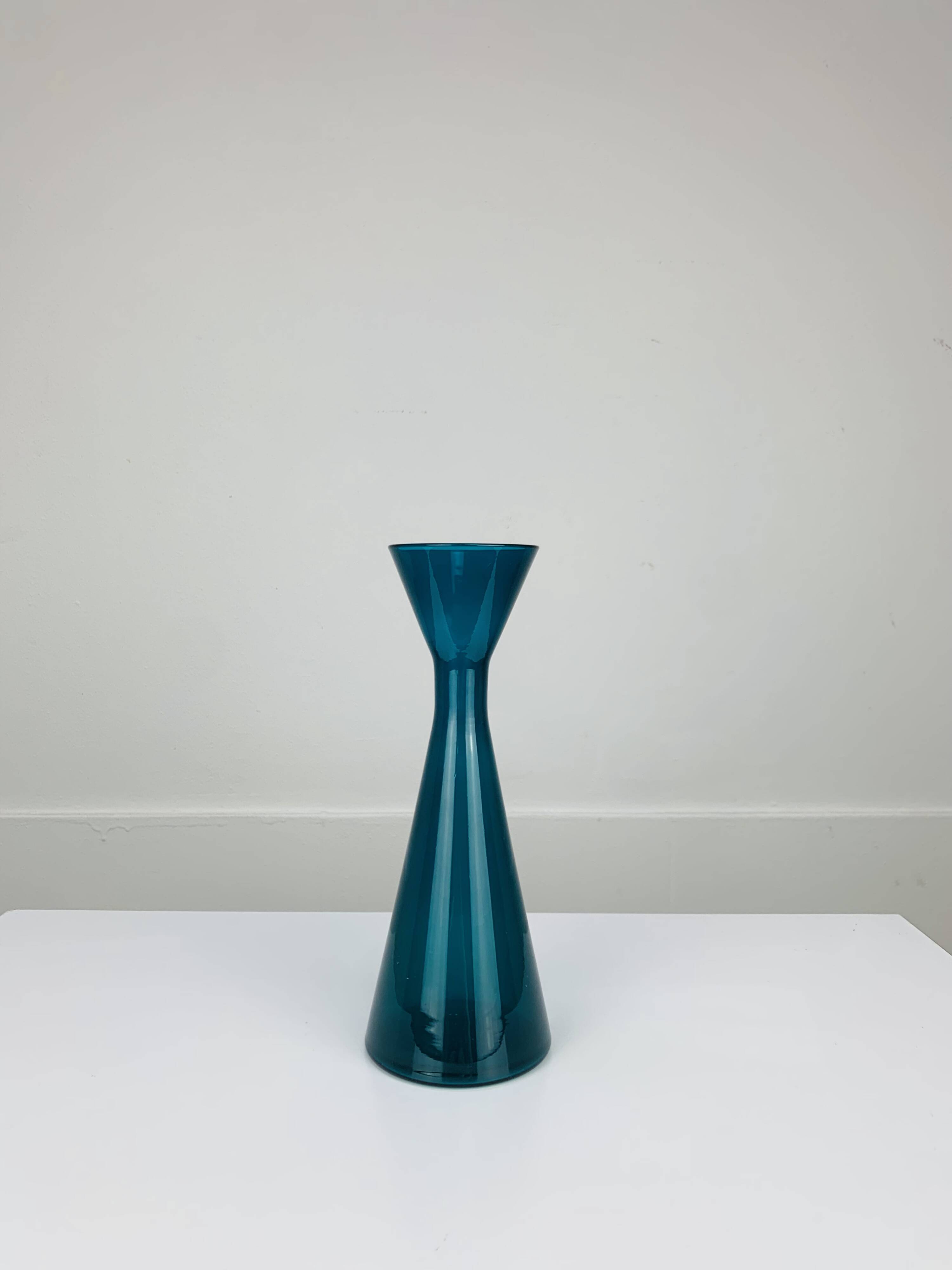 Vase scandinave verre bleu Kaj Franck Iittala