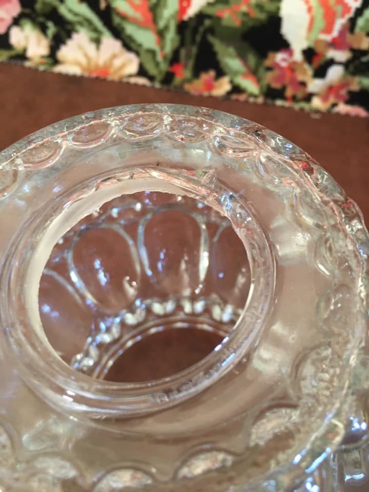 Globe en verre moulé