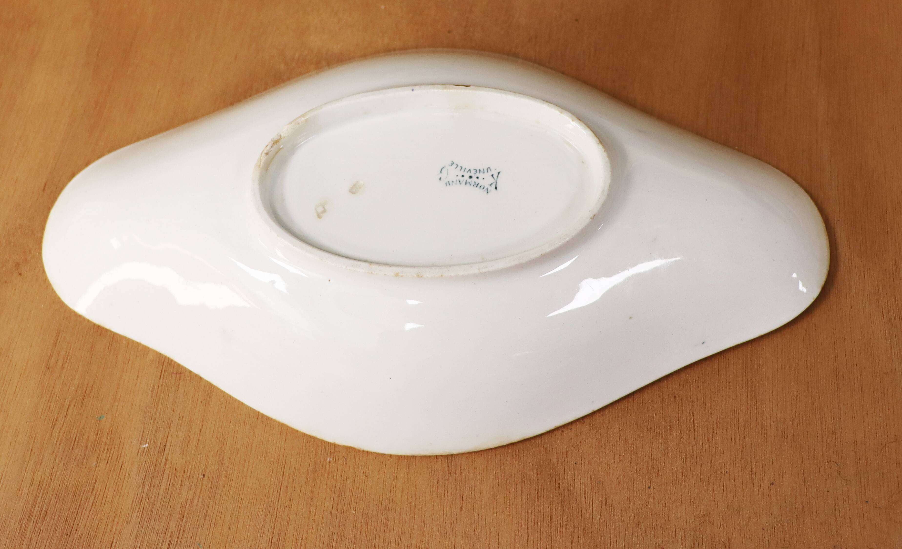 Petit plat vintage creux motif fleurs