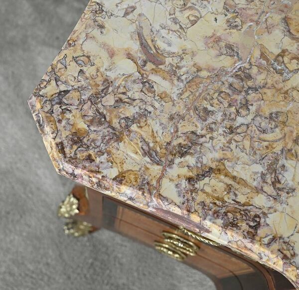 Commode en Bois de Rose et Amarante, style Transition Louis XV / Louis XVI – Fin XIXe