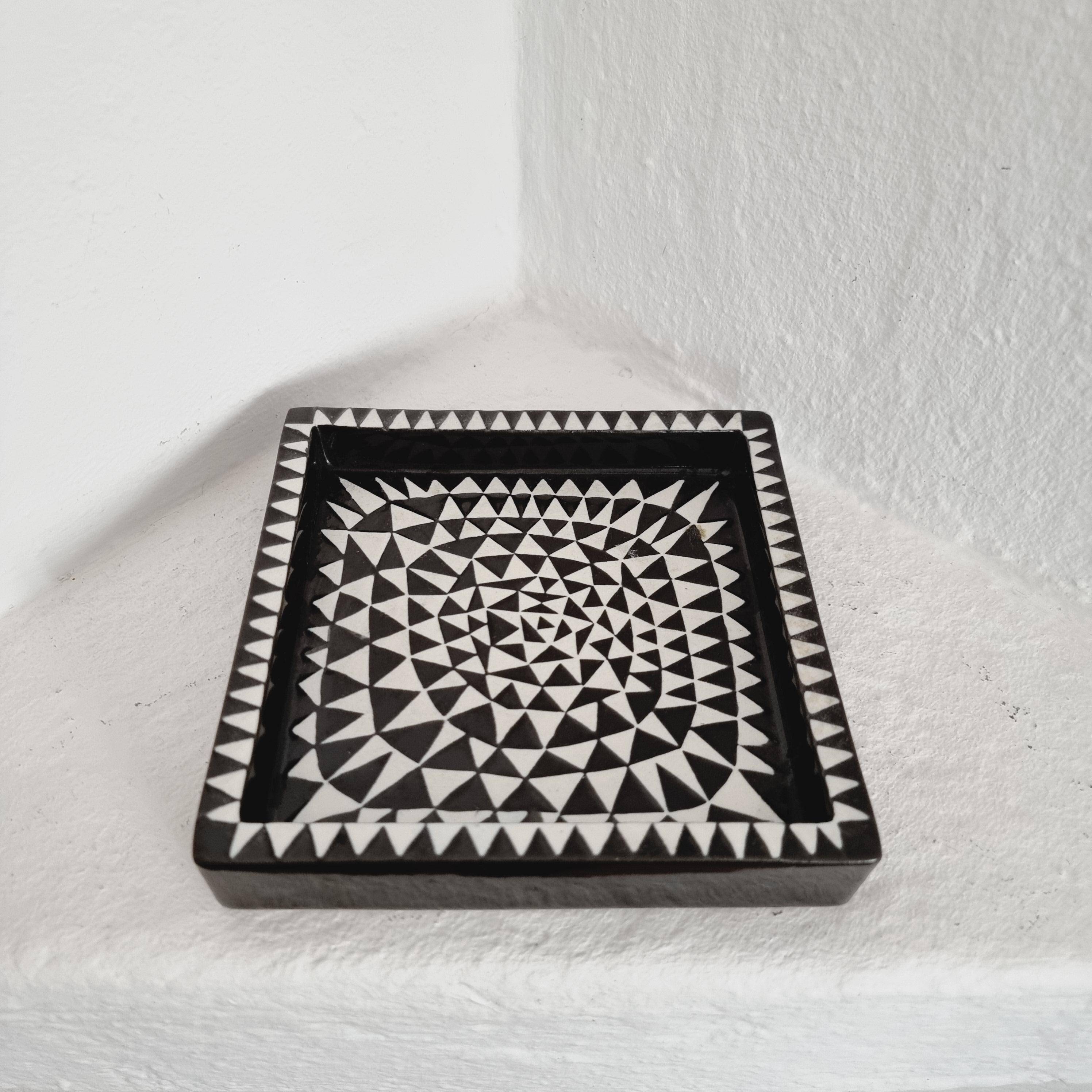 Stig Lindberg, ceramic plateau/ashtray DOMINO, Gustavsberg, Scandinavian Modern