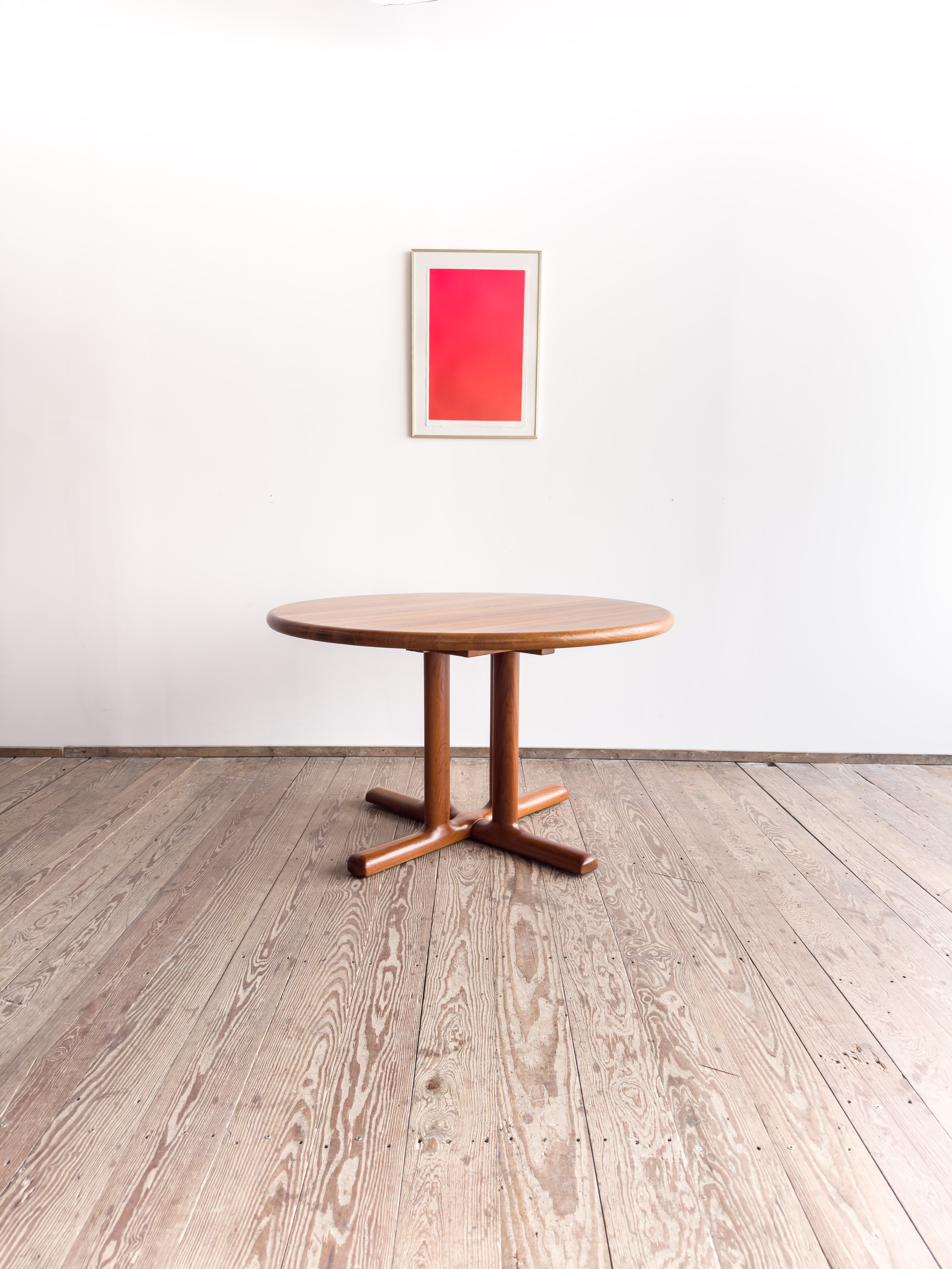 Table ronde extensible en teck de Dyrlund, Danemark