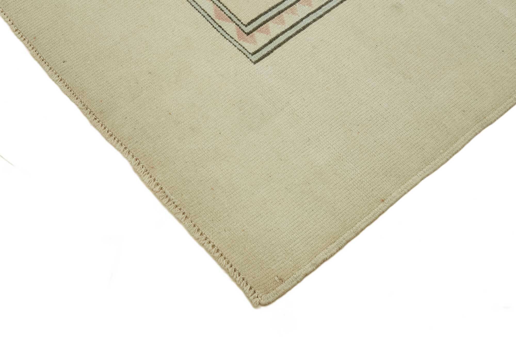 Turkish Vintage Anatolian Rug 214 cm x 275 cm
