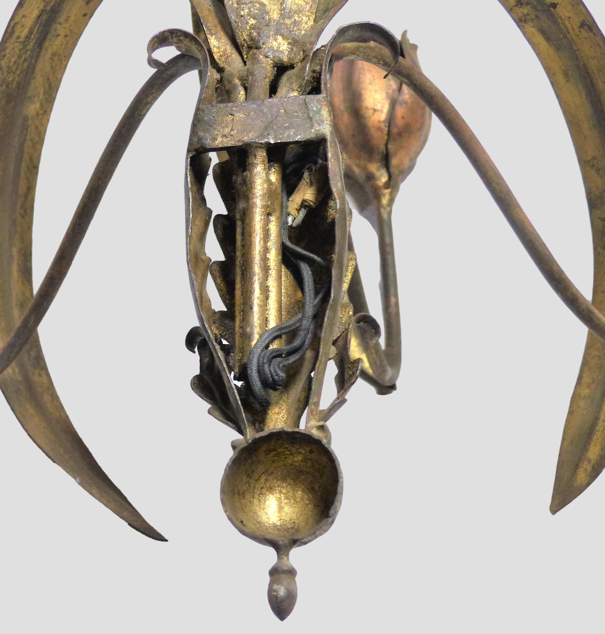 Pair of wall lights with foliage and tulips