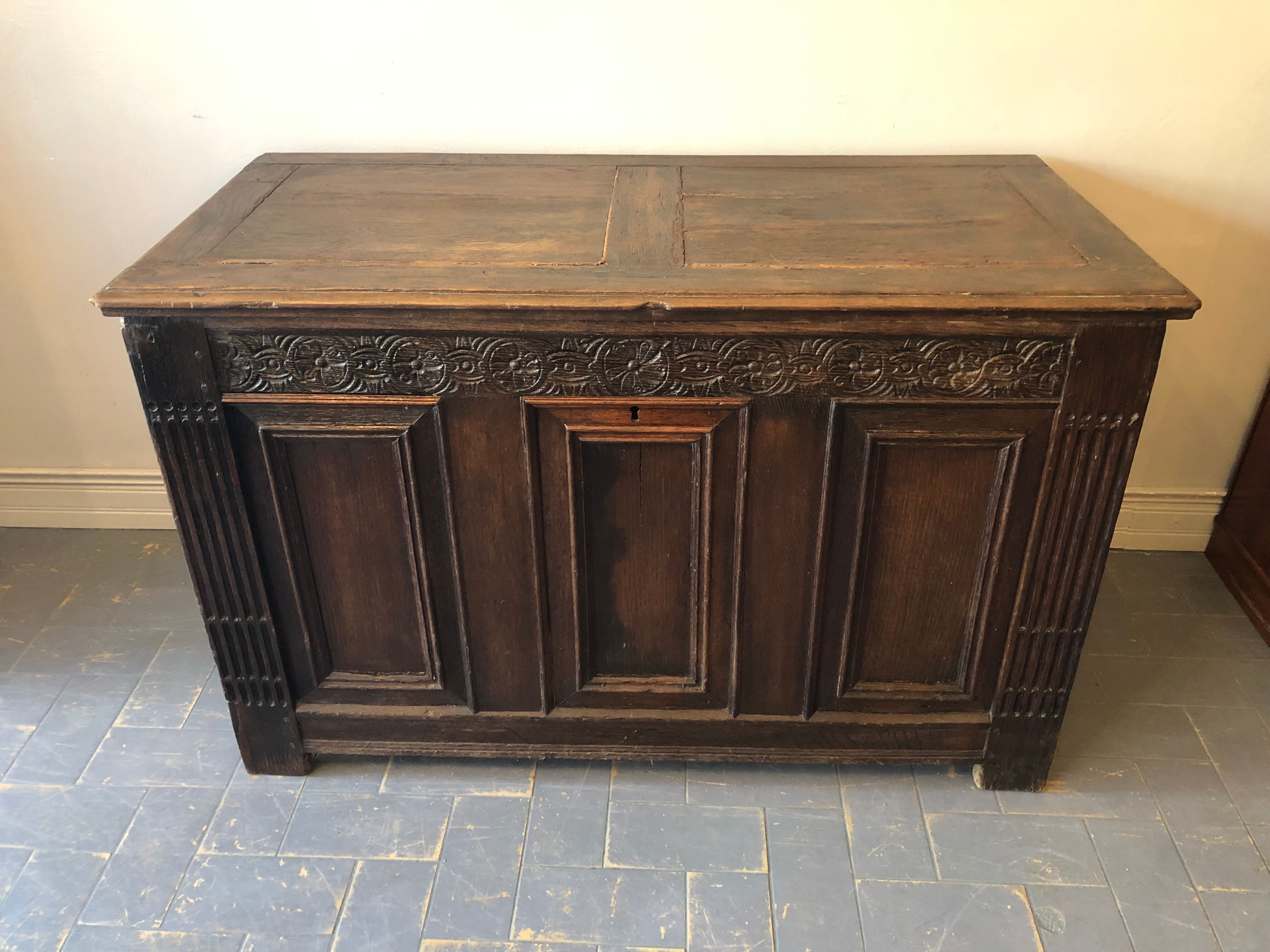 Oak chest XIX th