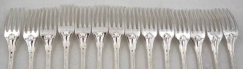 Christofle Violon palmettes, 14 table forks, 21 cm, silver-plated metal.