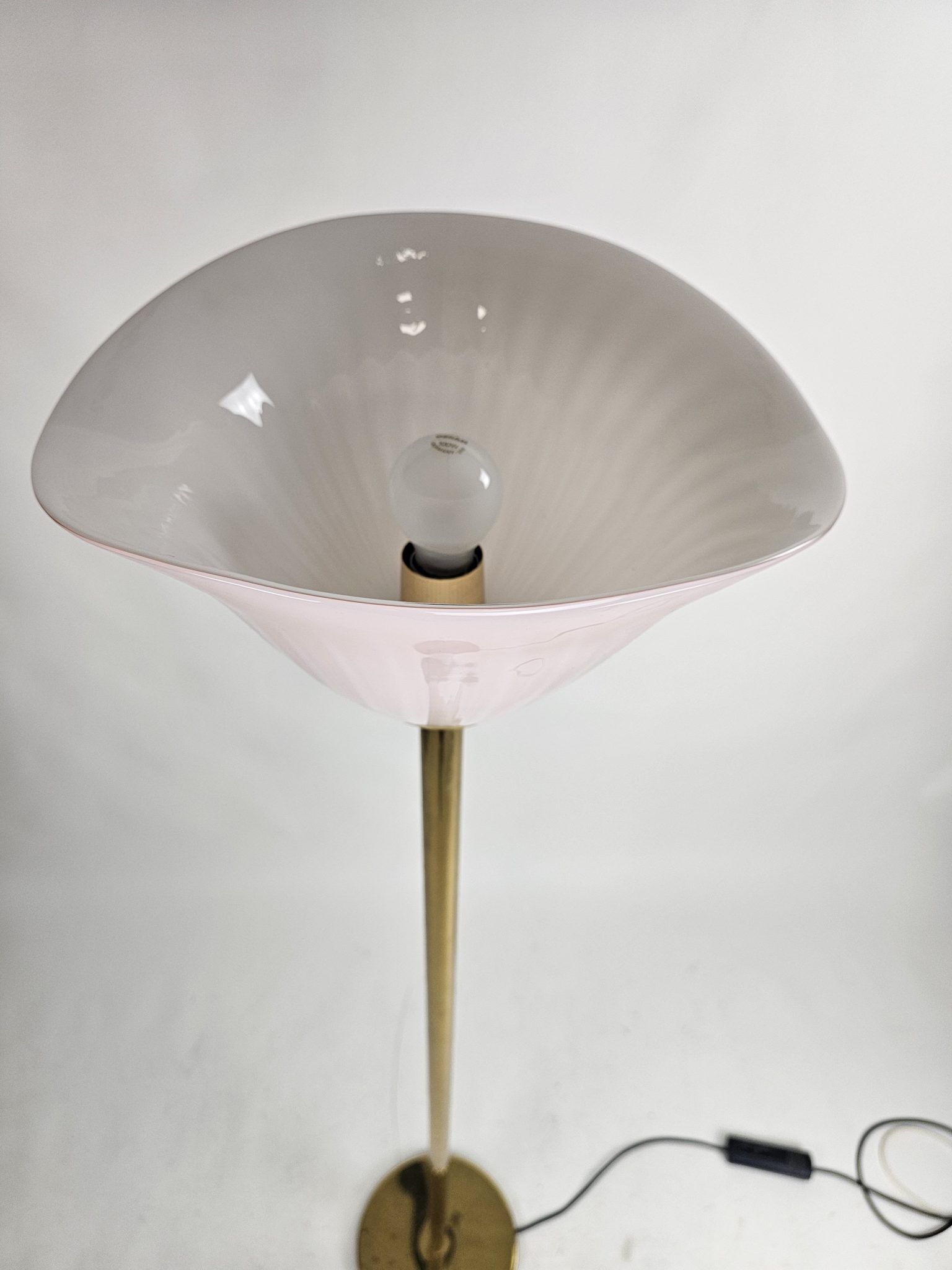 Italian floor lamp with pink Murano glass and brass foot