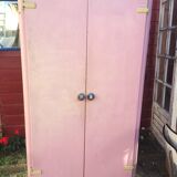 Metal cabinet