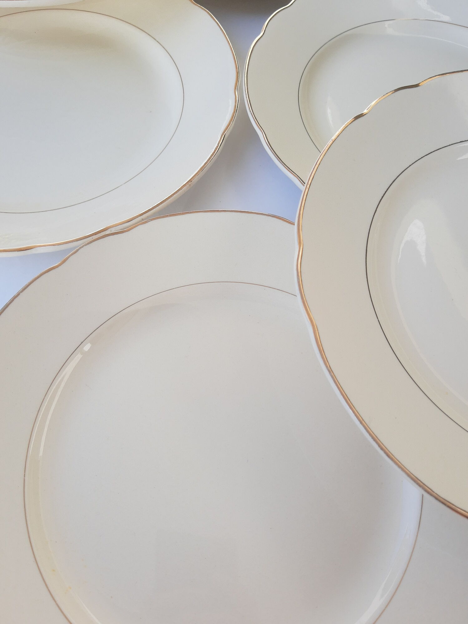 Set of 6 flat plates Villeroy and Boch ivory vintage gilding
