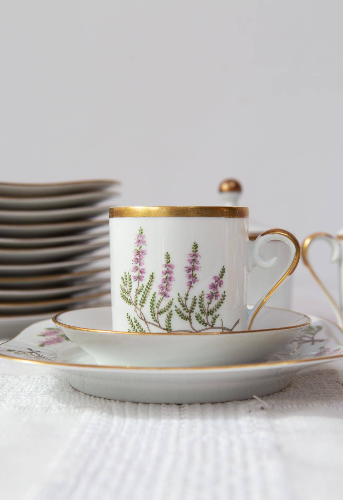 Hackefors coffee service "Ljung Calluna vulgaris" circa 1950 (39 PIECES)