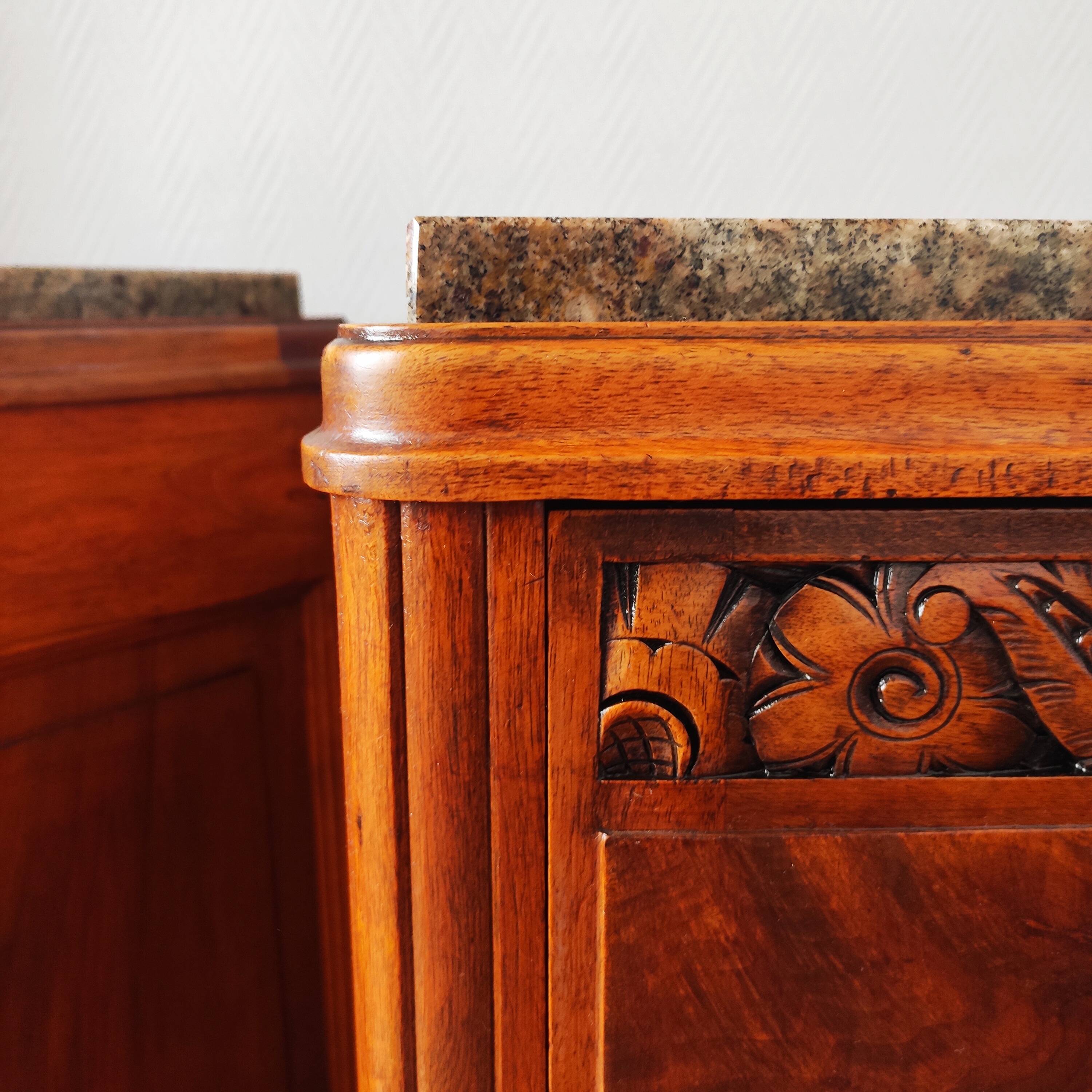 Pair of Art Deco bedside tables in solid blonde walnut – France 1930