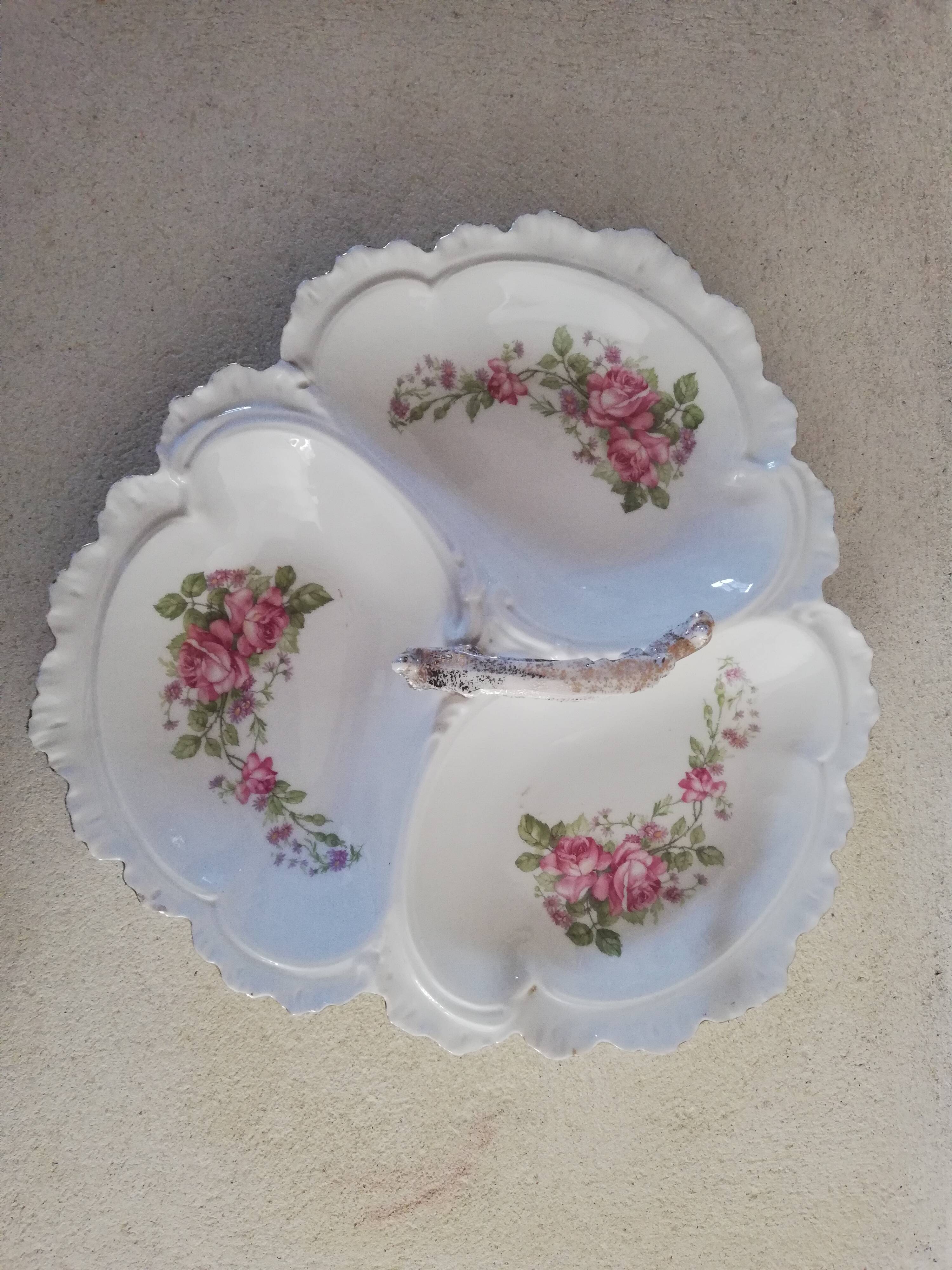 Serviteur en porcelaine