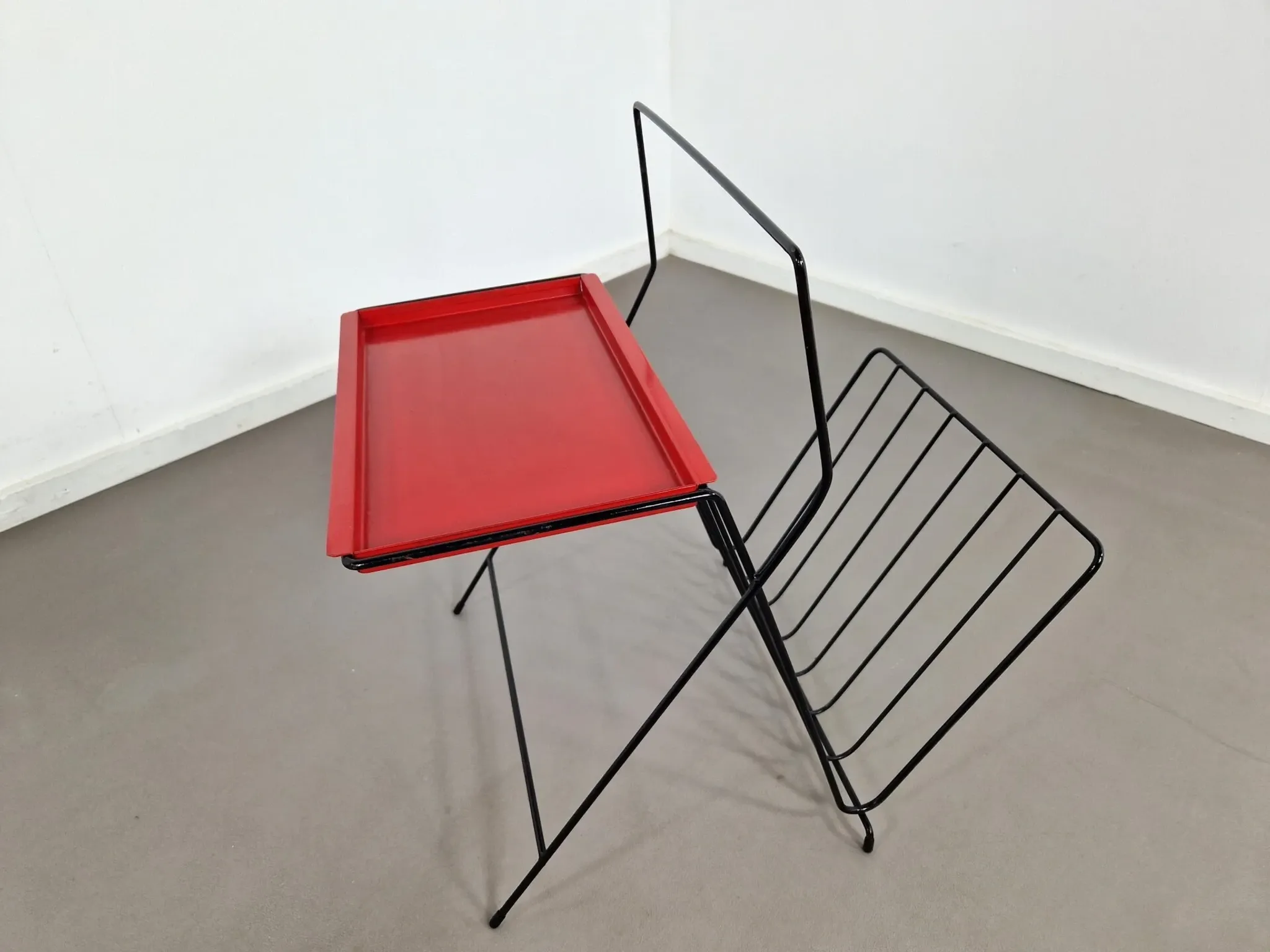 Vintage magazine rack | 1960s