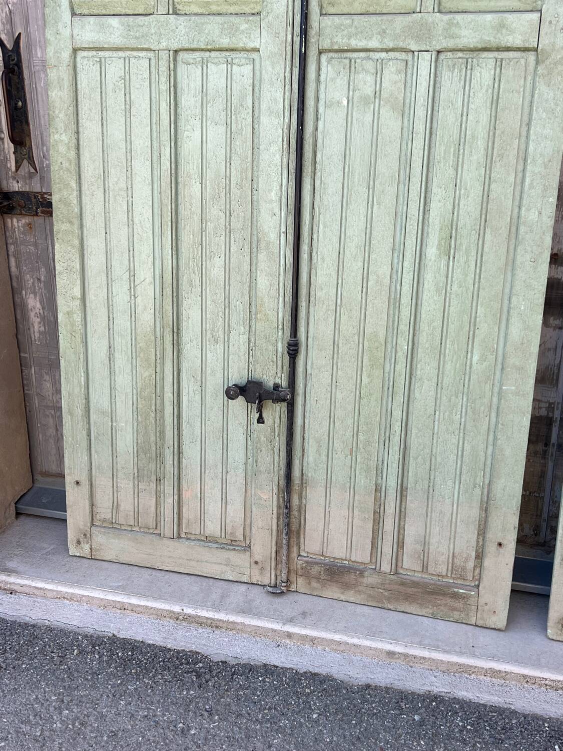 Pairs of shutters