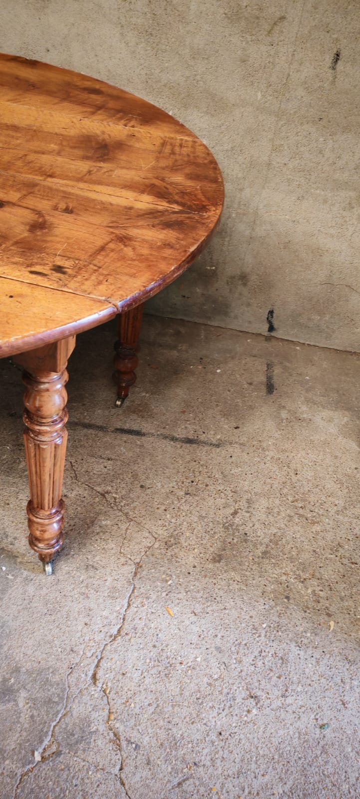 Table de ferme ronde