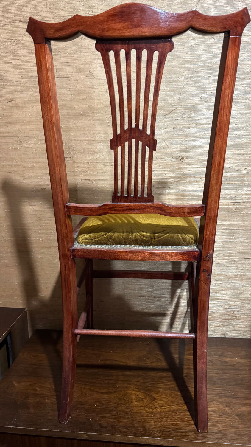 Vintage mahogany Lyre chair